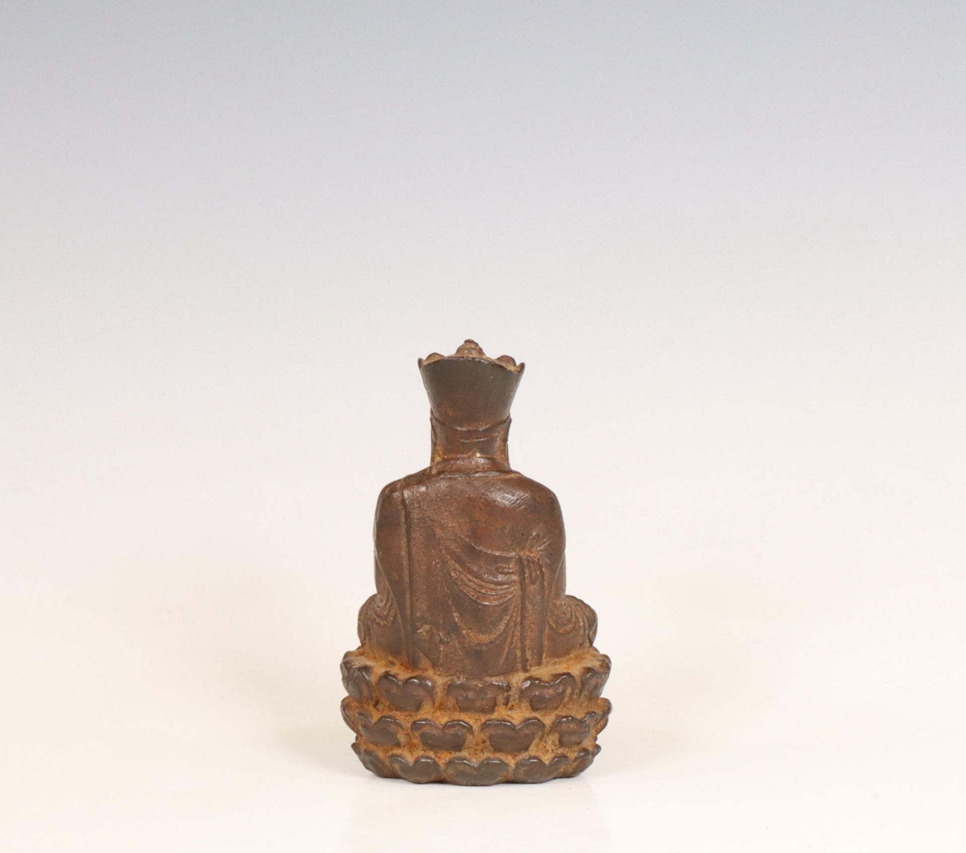 China, an iron statue of a seated Buddha, 18th/19th century; - Image 3 of 6