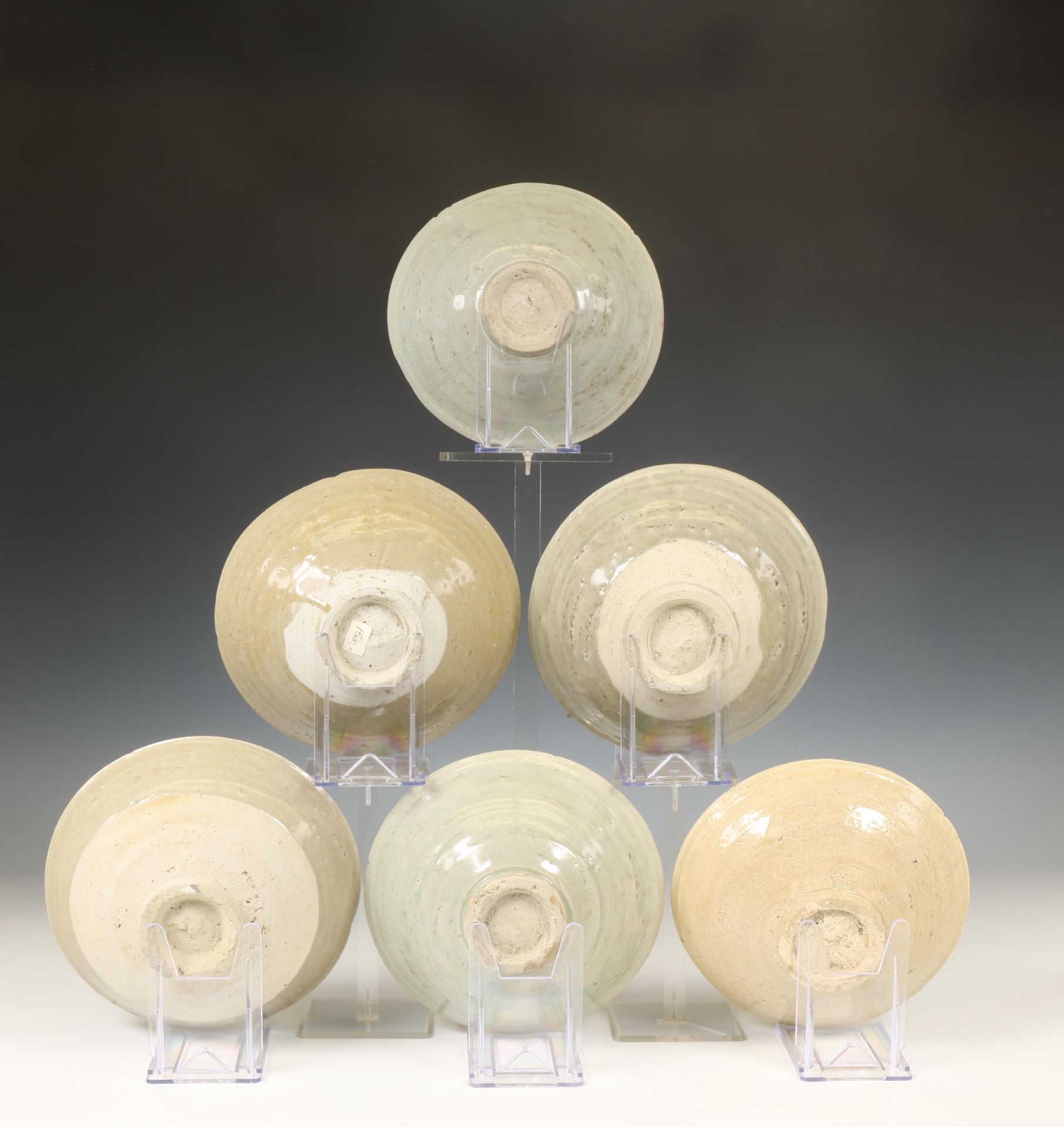 China, collection of twelve celadon-glazed bowls, Northern Song dynasty, 10th-12th century, - Bild 5 aus 5