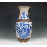 China, blauw-wit porseleinen vaas, 20e eeuw,