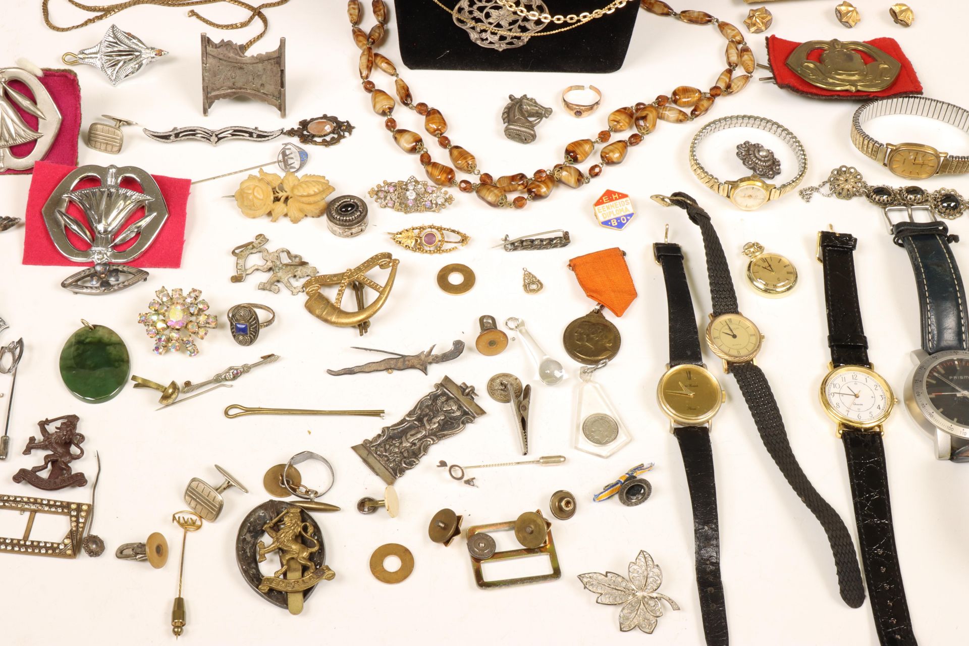 Een collectie bijoux waaronder militaria - Bild 4 aus 4