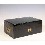 Davidoff, zwart laqué houten humidor;