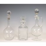 Drie glazen karaffen, 20e eeuw.