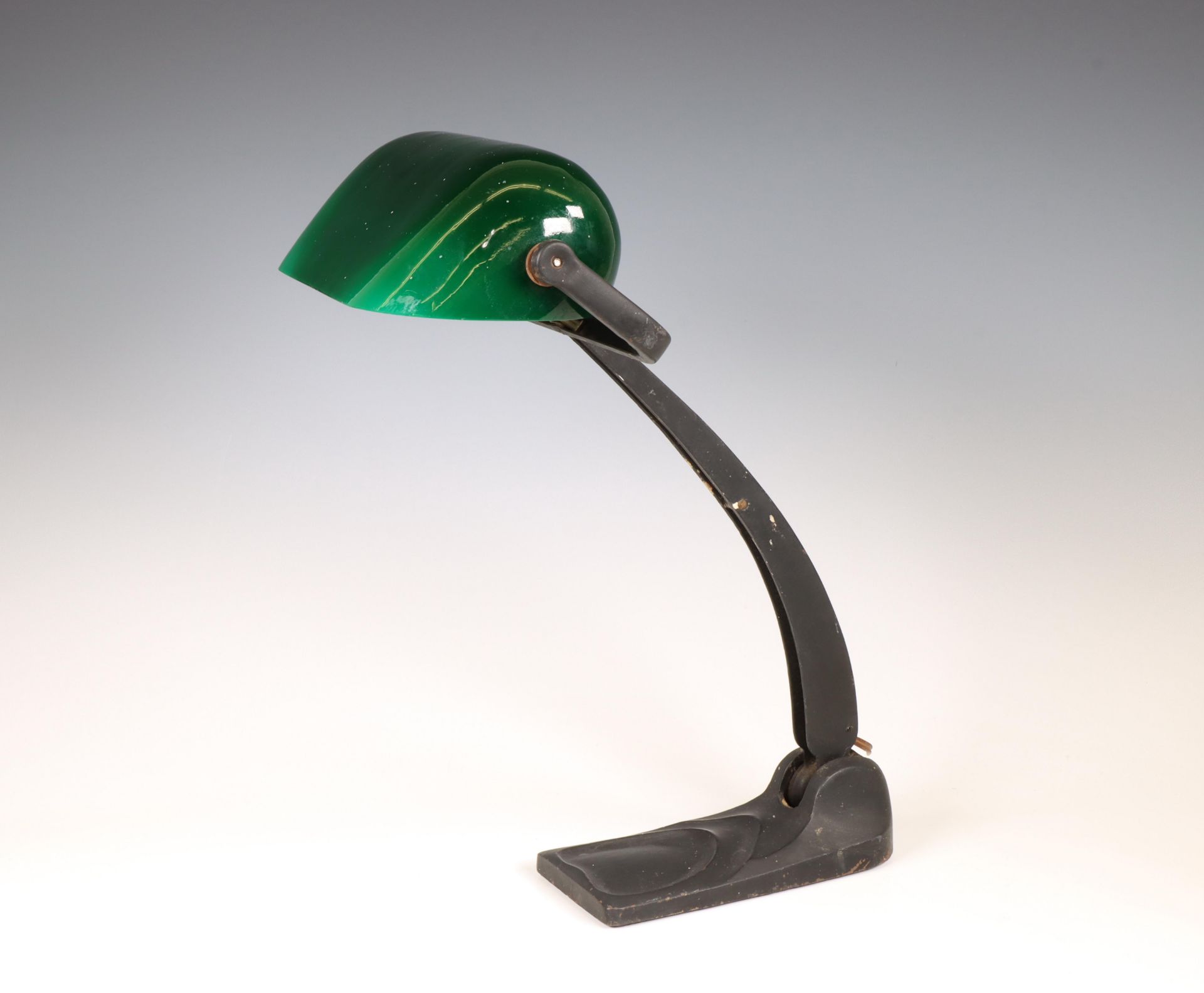 Bankierslamp met groen opaline kap, ca. 1900;