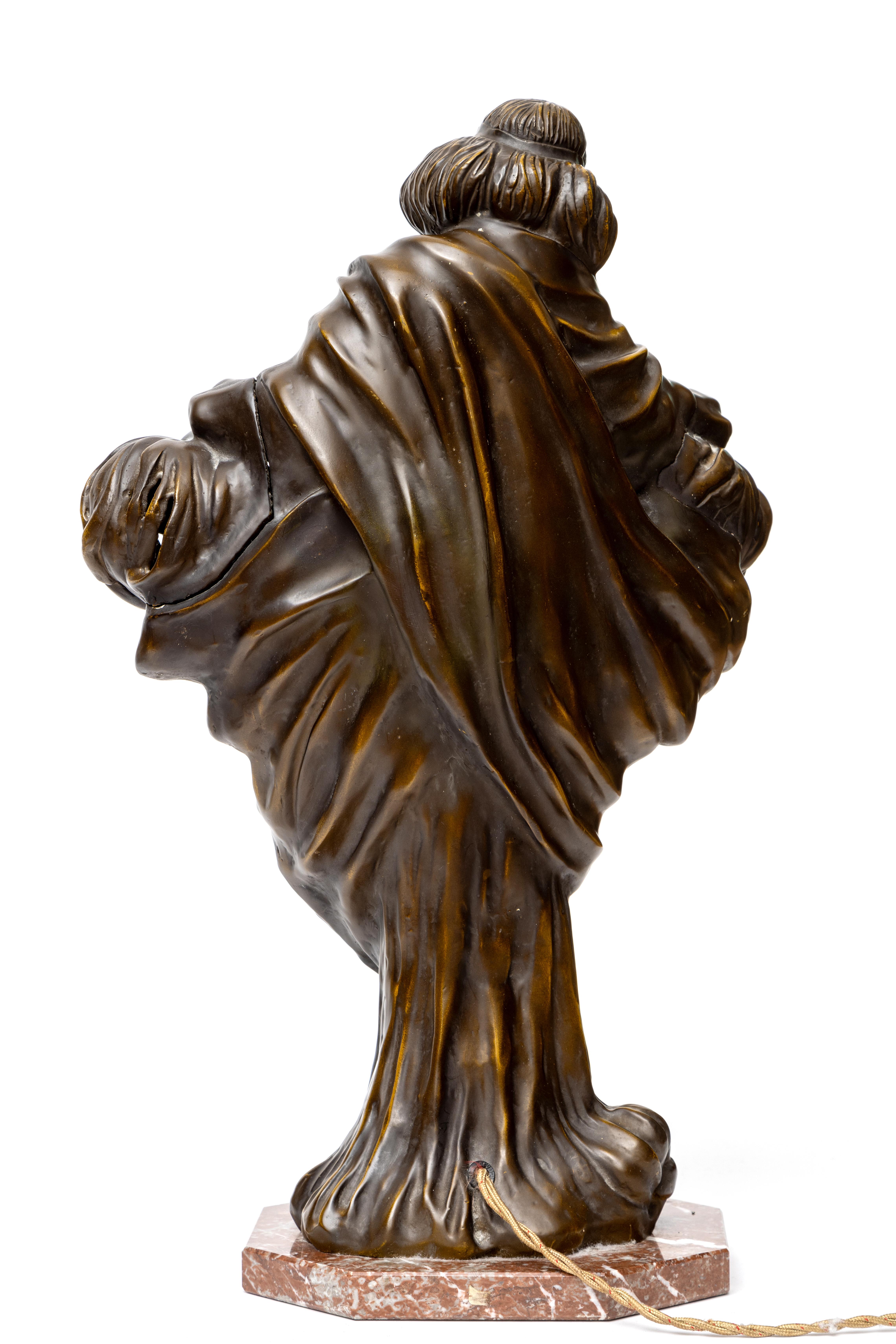 Frankrijk, bronzen lamp in de vorm van een staande vrouw, Art Nouveau stijl - Image 2 of 4