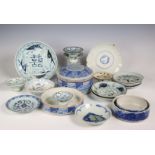 Japan, collectie blauw-wit porselein, 19e/ 20e eeuw,