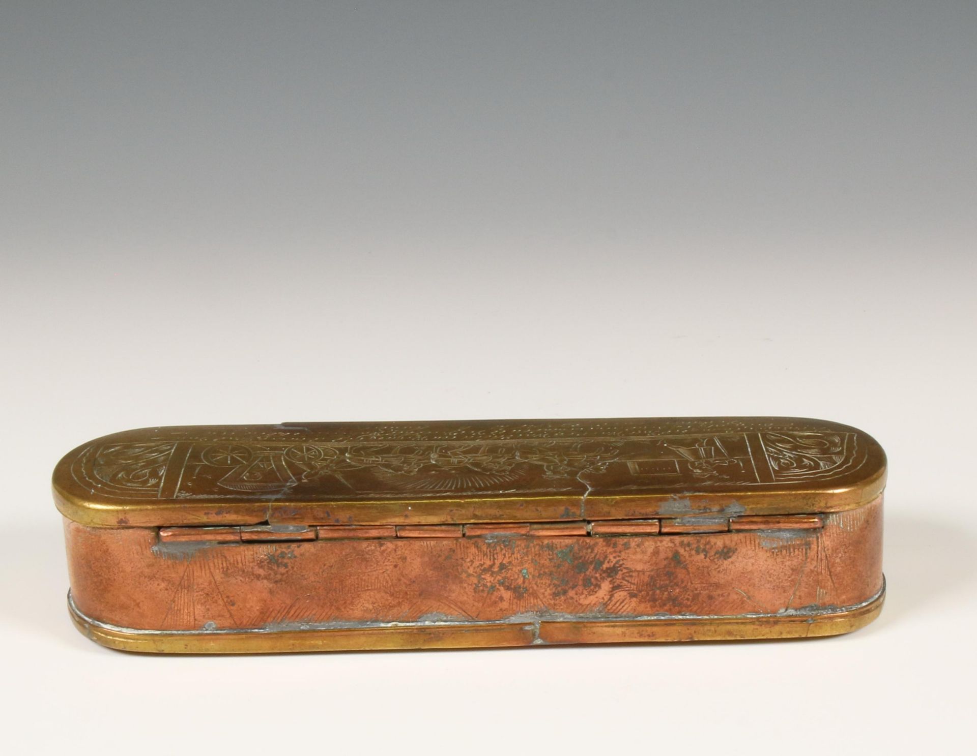 Holland, geel- en roodkoperen tabaksdoos, 18e eeuw; - Bild 3 aus 6