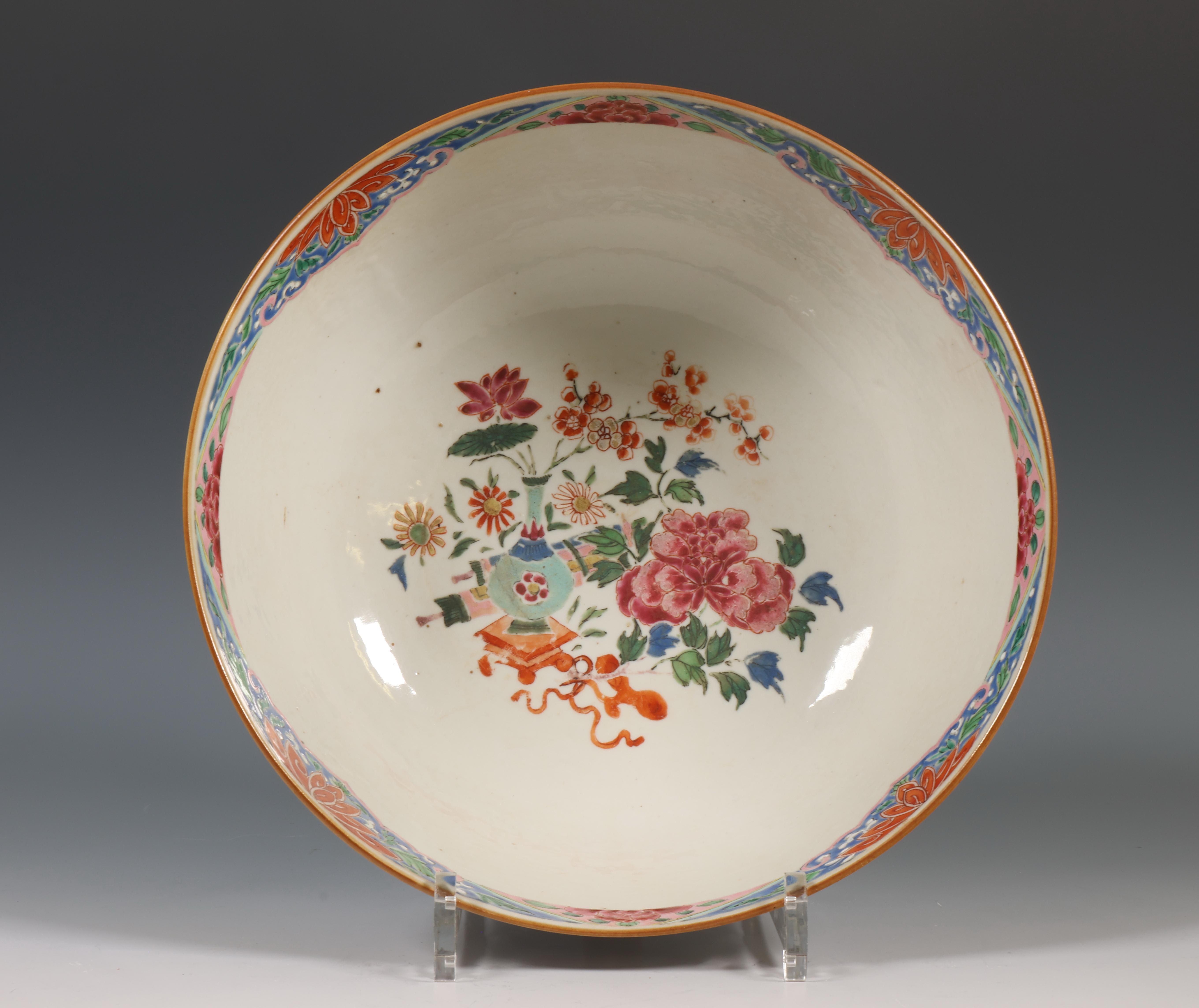 China, a large café-au-lait ground famille rose porcelain bowl, Qianlong period (1736-1795), - Image 2 of 6