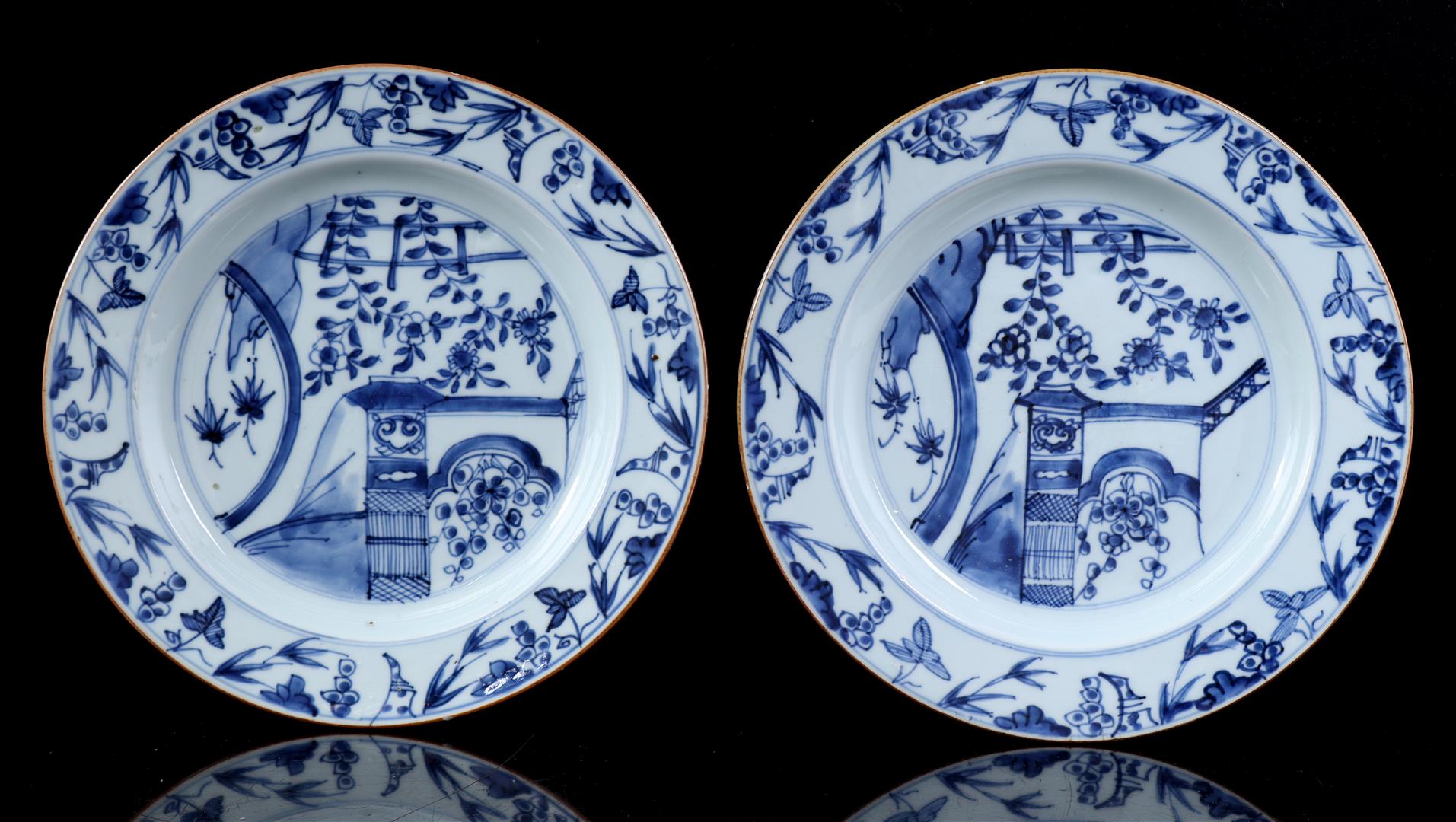 2 porcelain dishes, Yongzheng