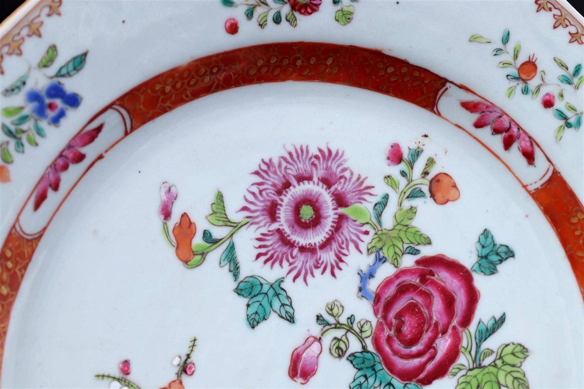 2 octagonal porcelain Famille Rose dishes , Qianlong - Image 2 of 8