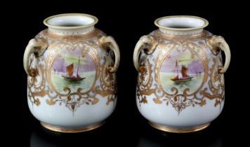 2 porcelain pots