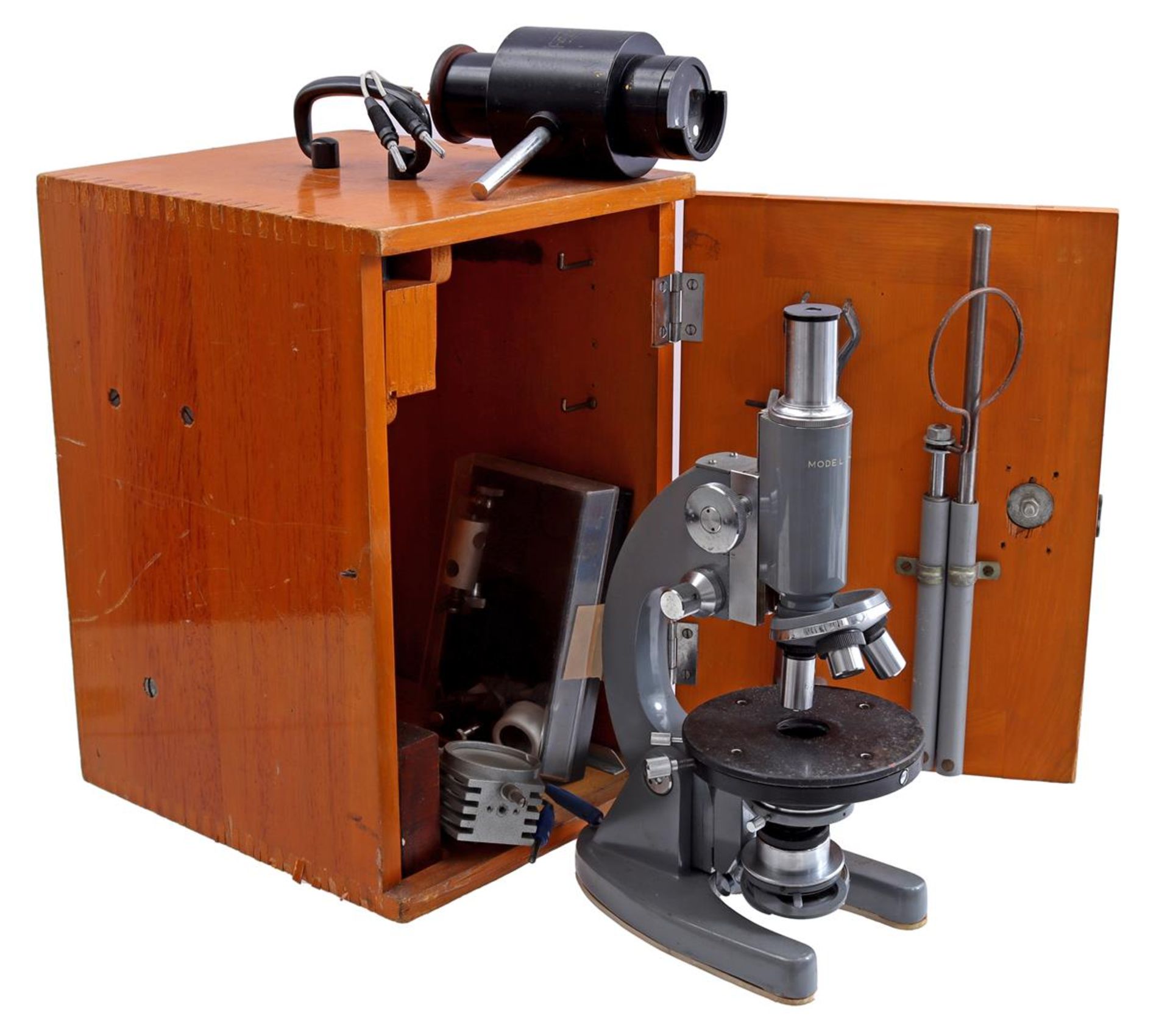 Microscope with accessories