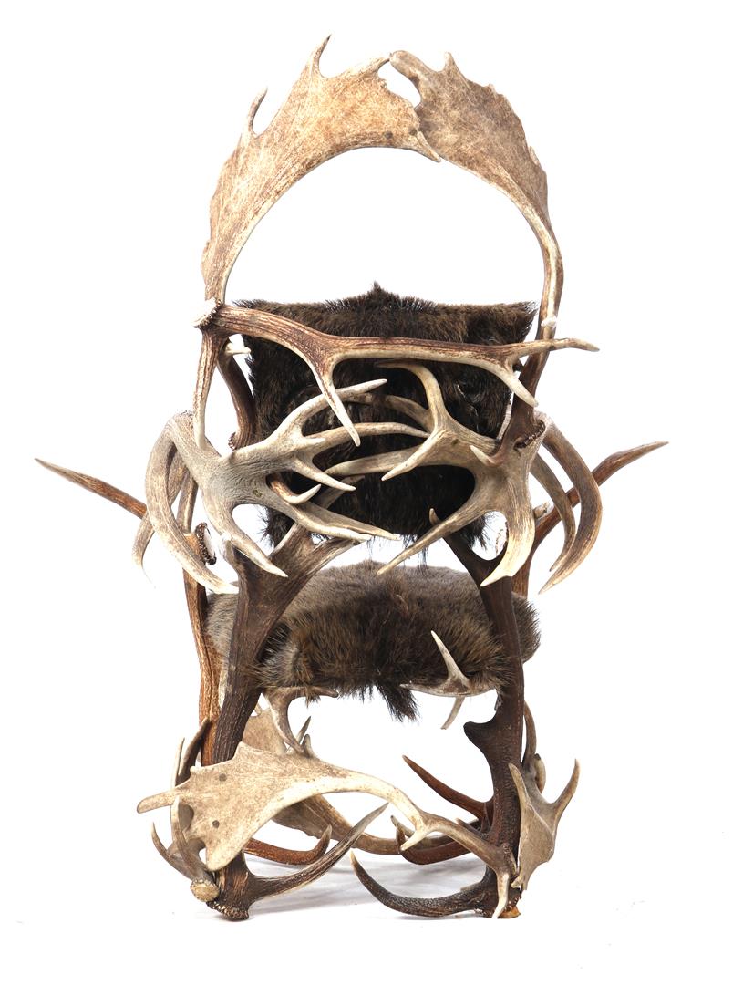 Armchair made of antlers and fur - Image 3 of 3