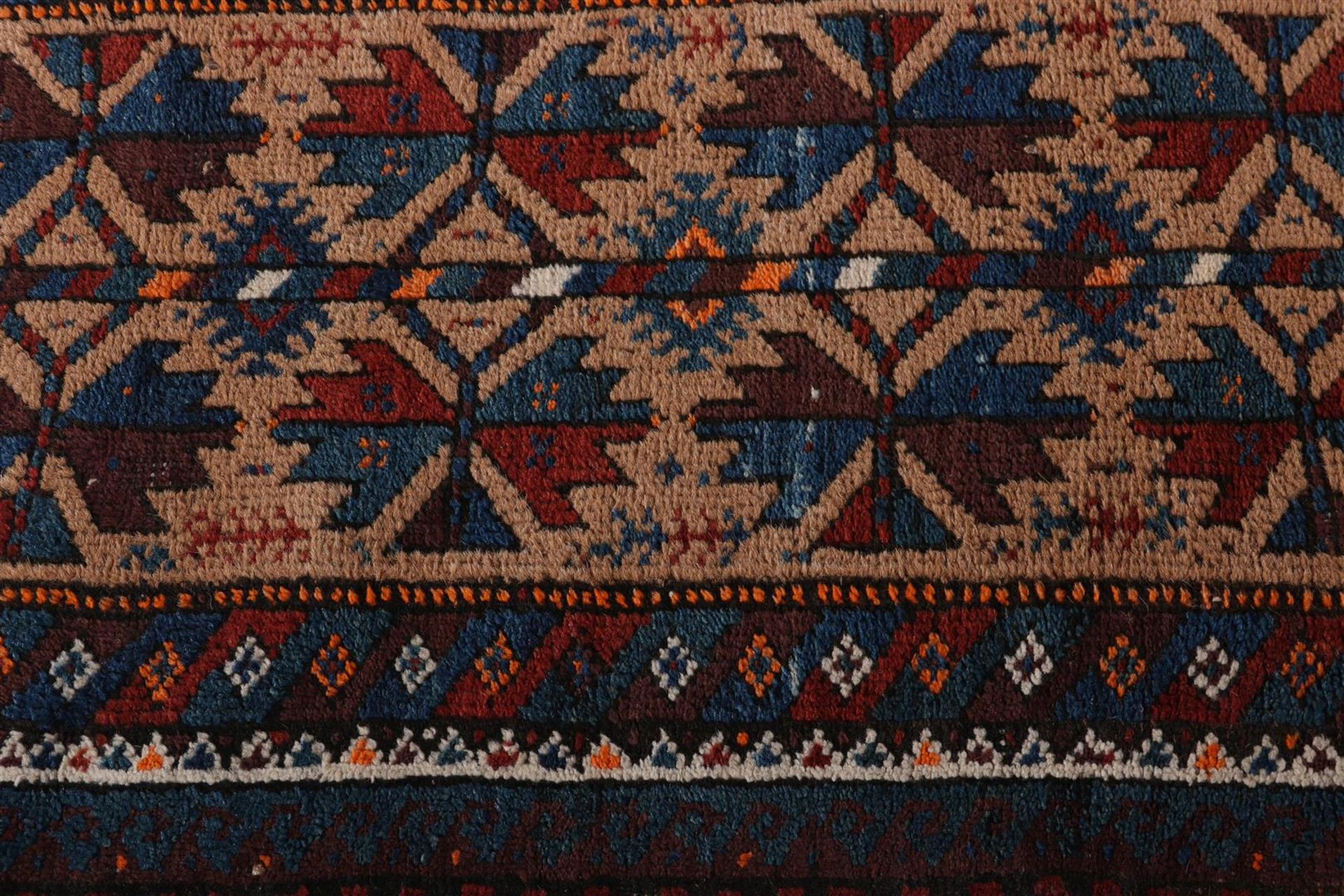 Hand-knotted oriental carpet - Image 2 of 3