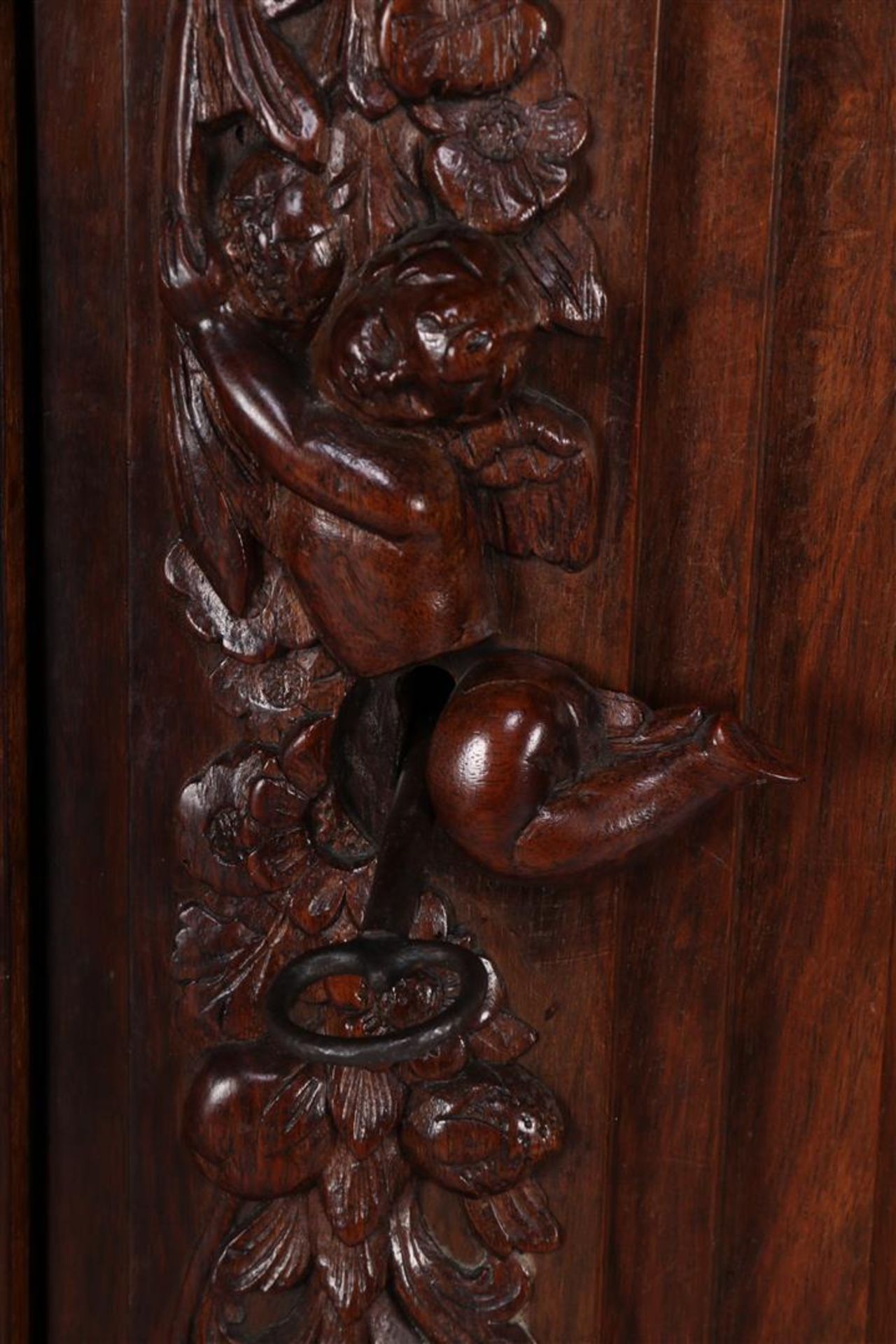 Rosewood veneer on oak 2-door vine cabinet - Image 4 of 6