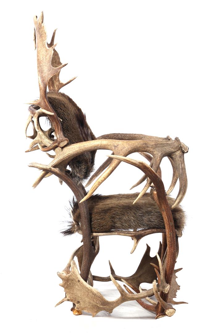 Armchair made of antlers and fur - Image 2 of 3