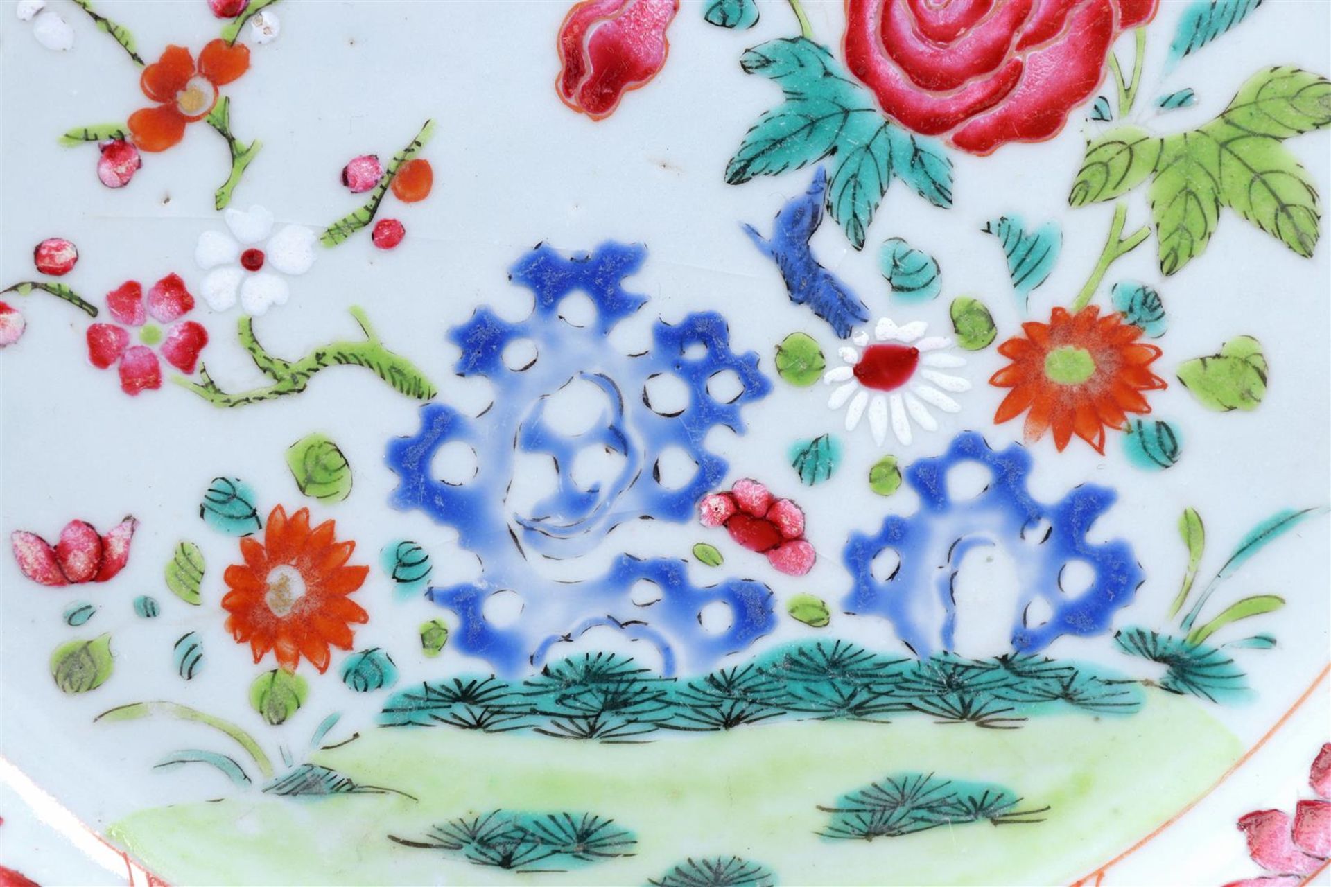 2 octagonal porcelain Famille Rose dishes , Qianlong - Image 5 of 8