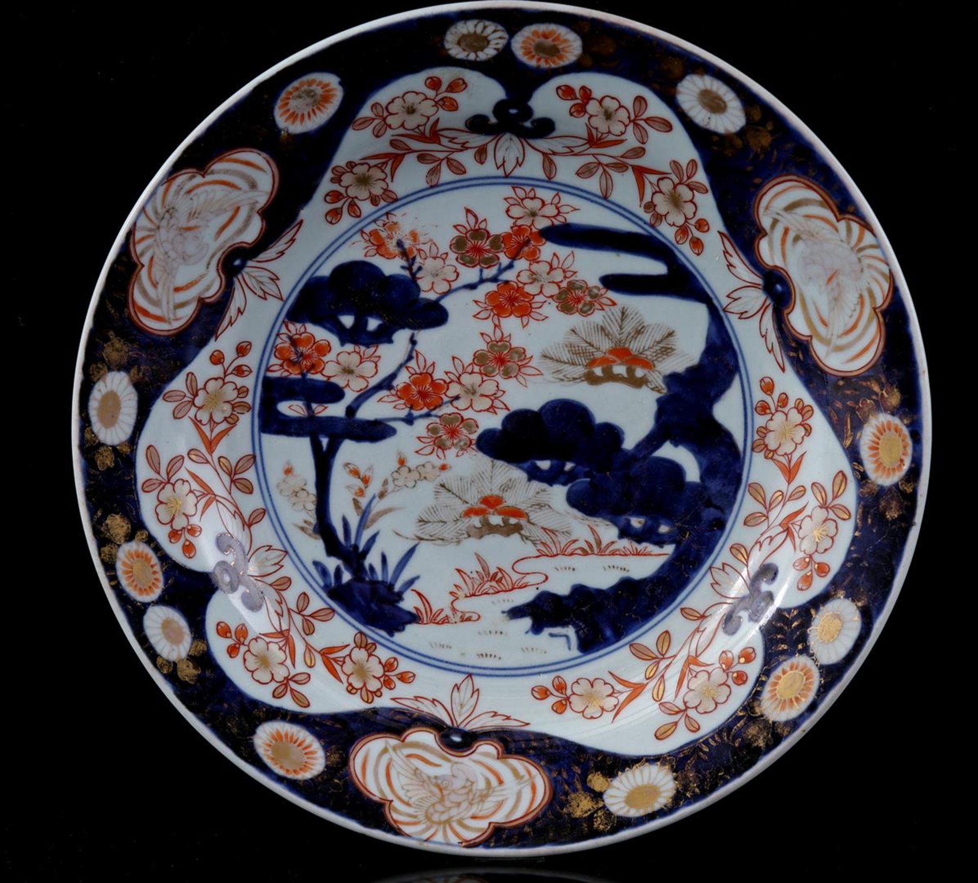 Porcelain Imari dish, Japan 18th