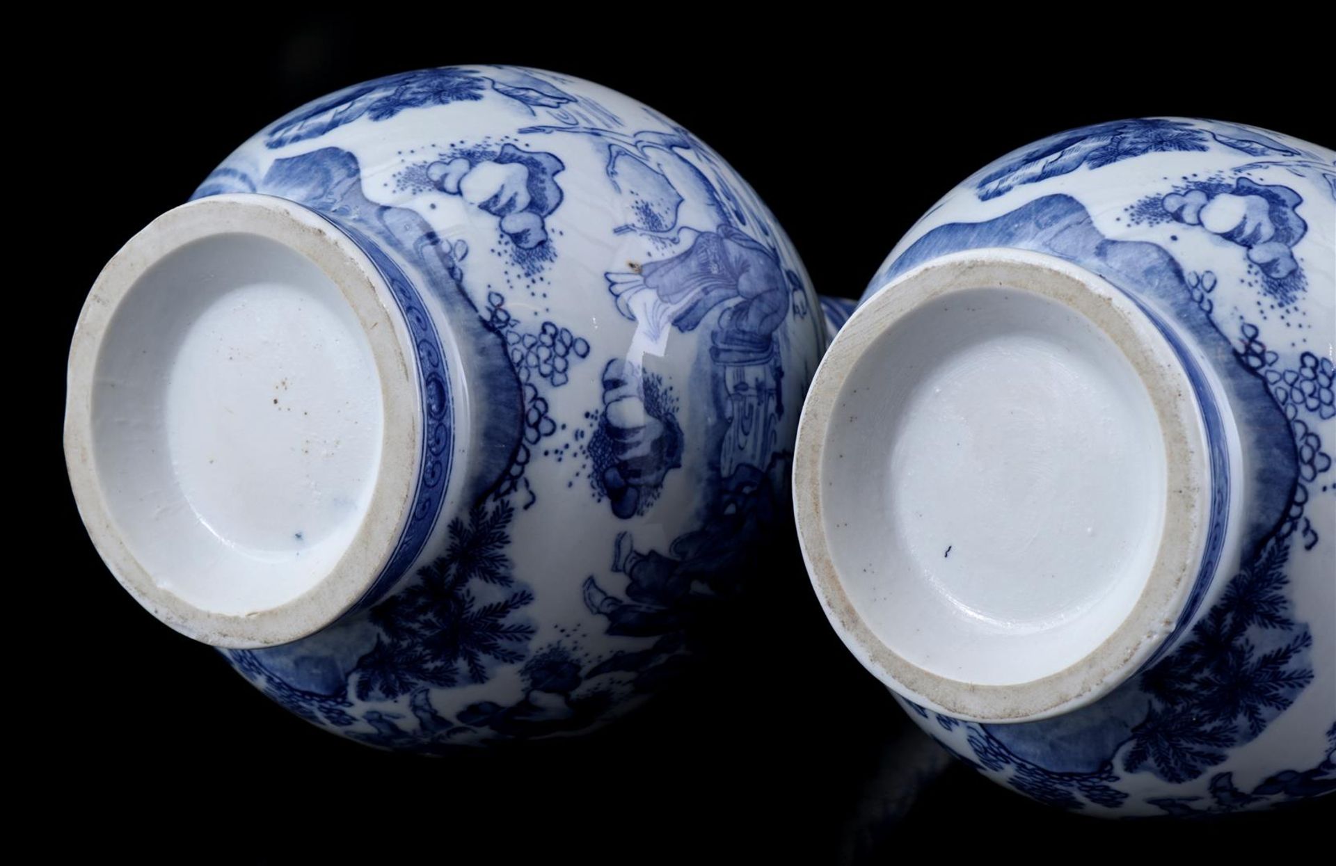 2 Maastricht porcelain vases - Image 3 of 3