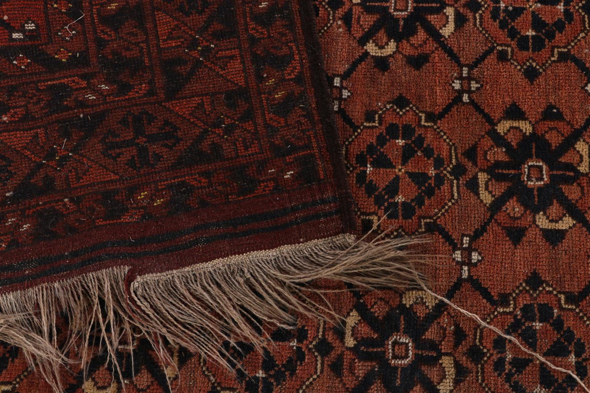 Hand-knotted oriental carpet - Image 4 of 4