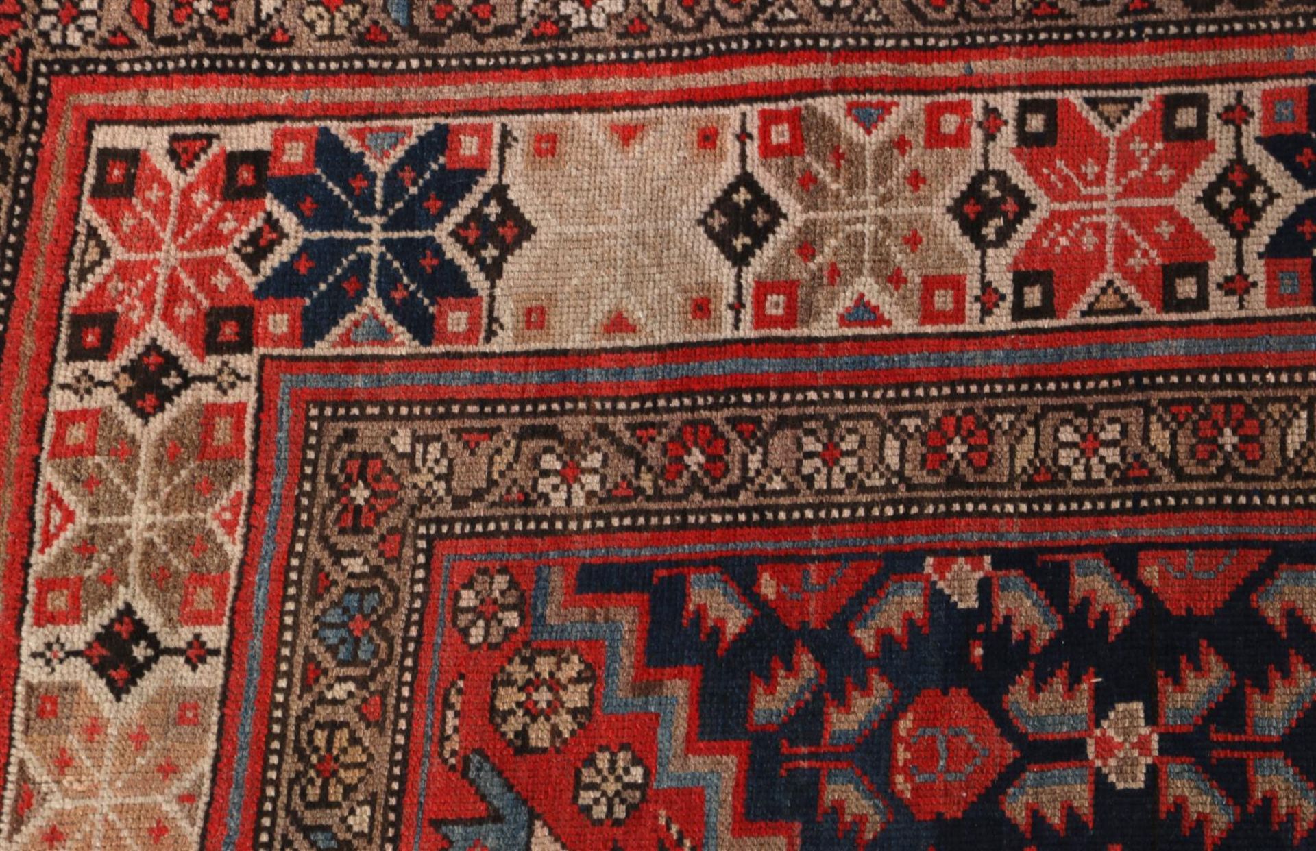 Hand-knotted oriental carpet - Image 3 of 4