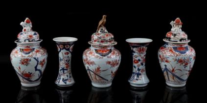 5-piece porcelain Imari cabinet set, Japan 18th