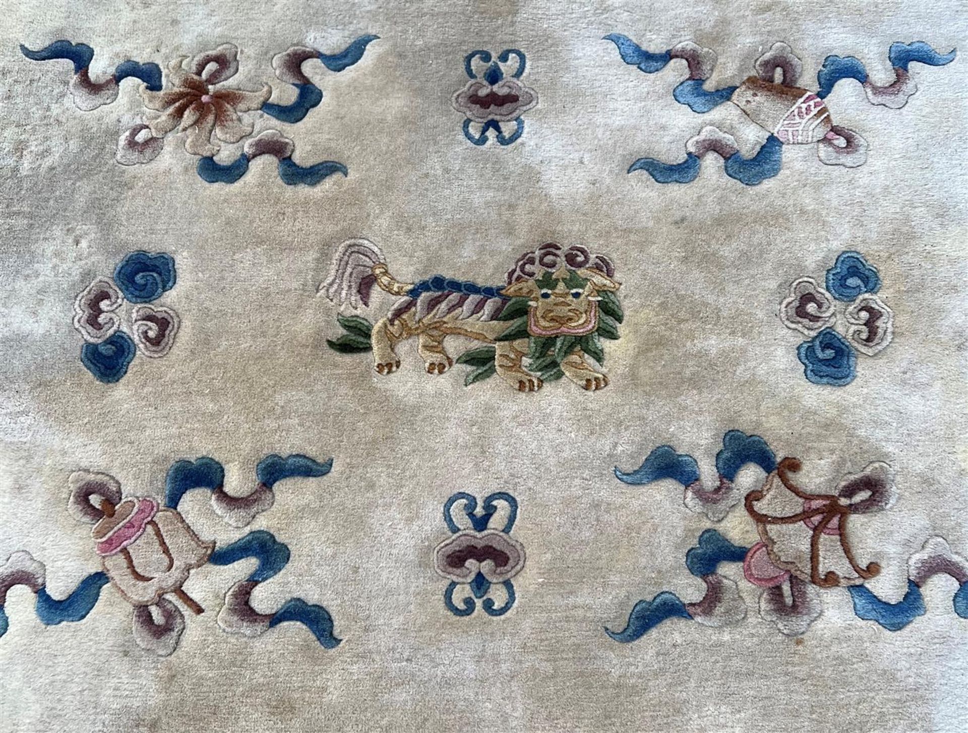 Hand-knotted wool carpet, Chinese - Image 2 of 4