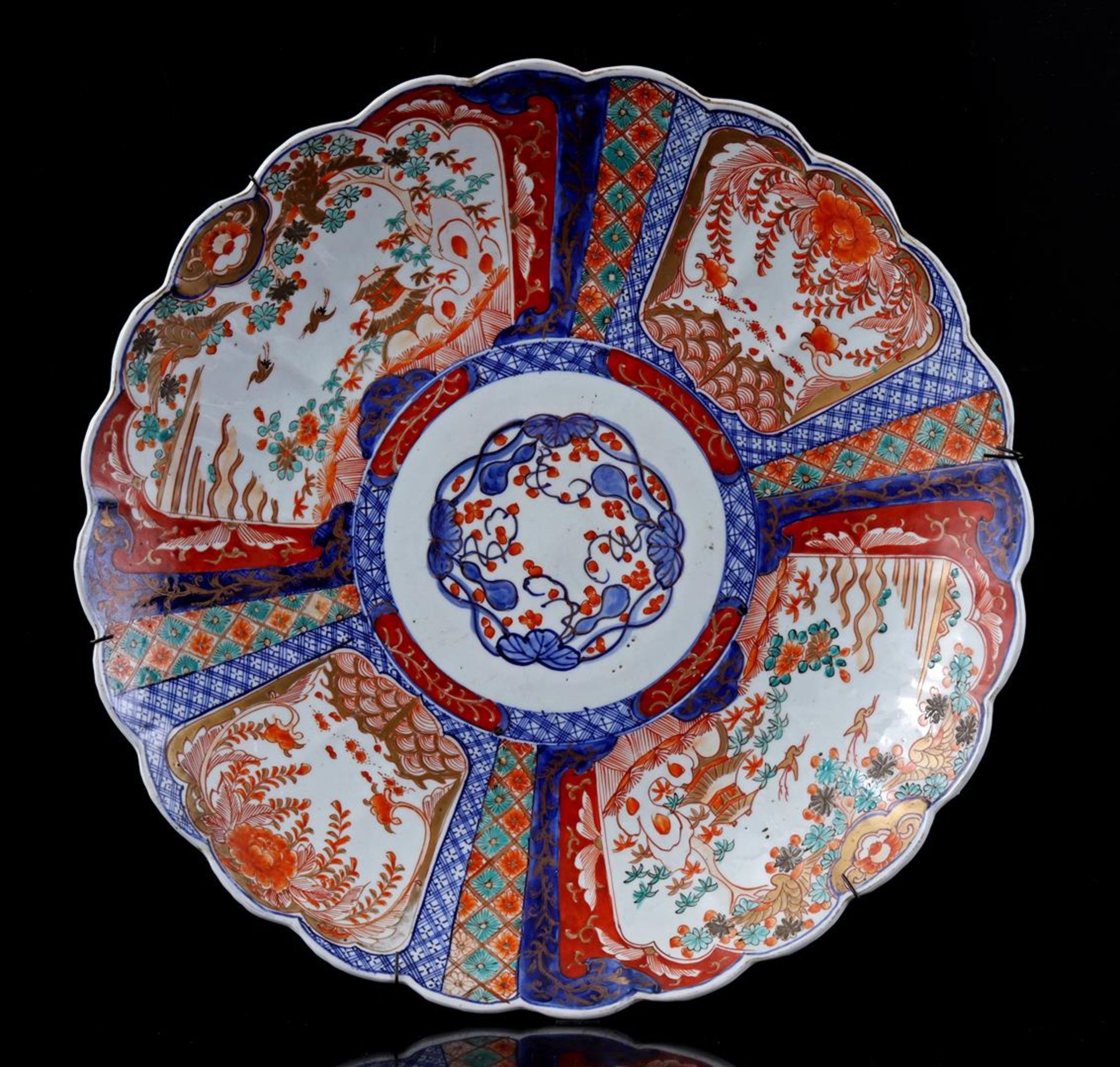 Lobed porcelain Imari dish, China ca. 1900