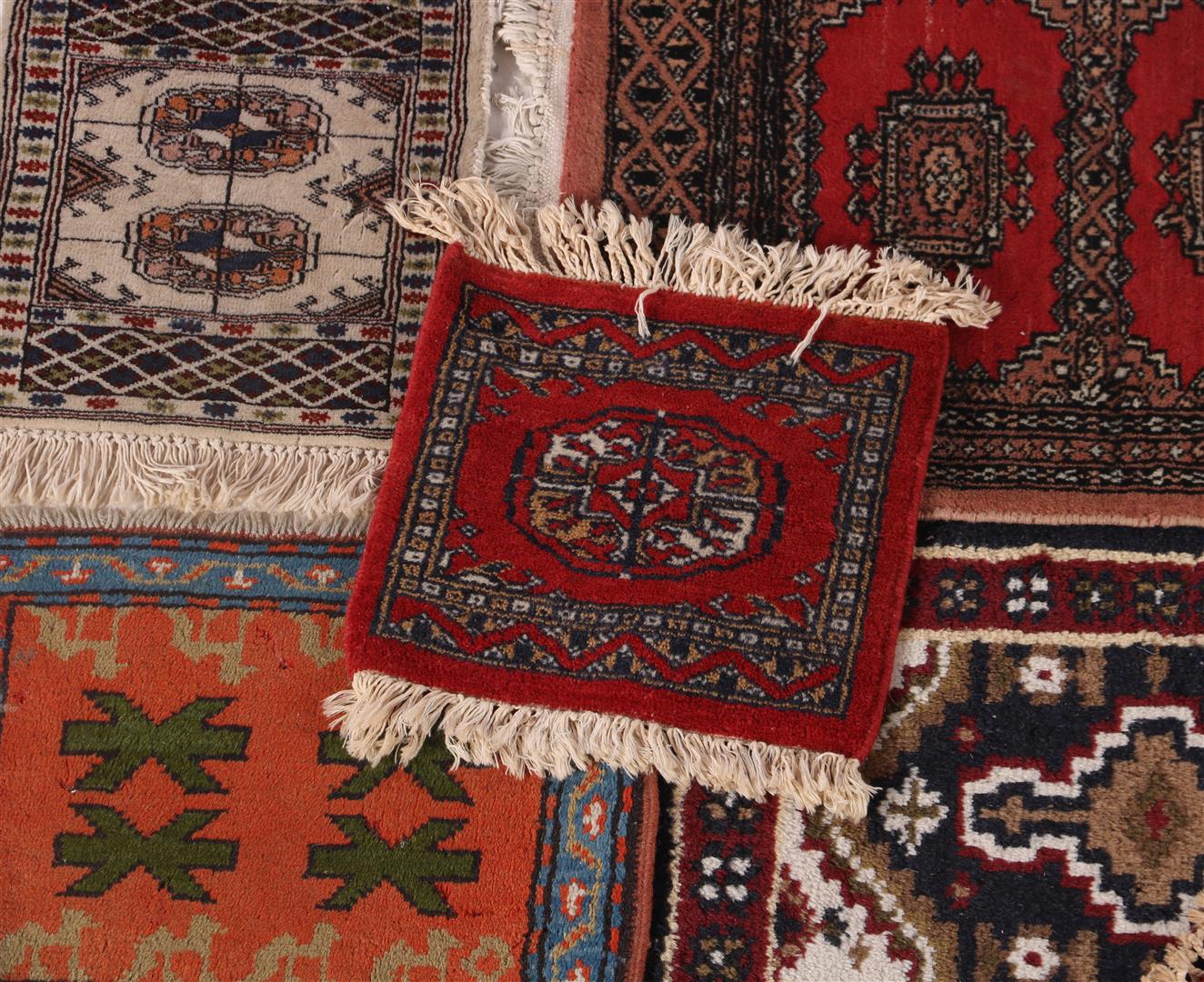7 various wool carpets - Image 3 of 4
