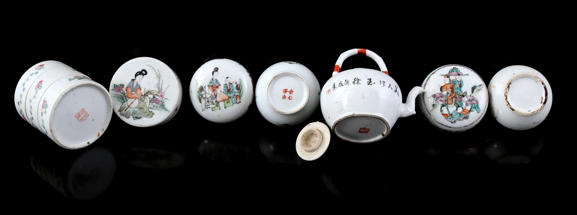 Various Chinese porcelain, 19th/20th - Bild 2 aus 2