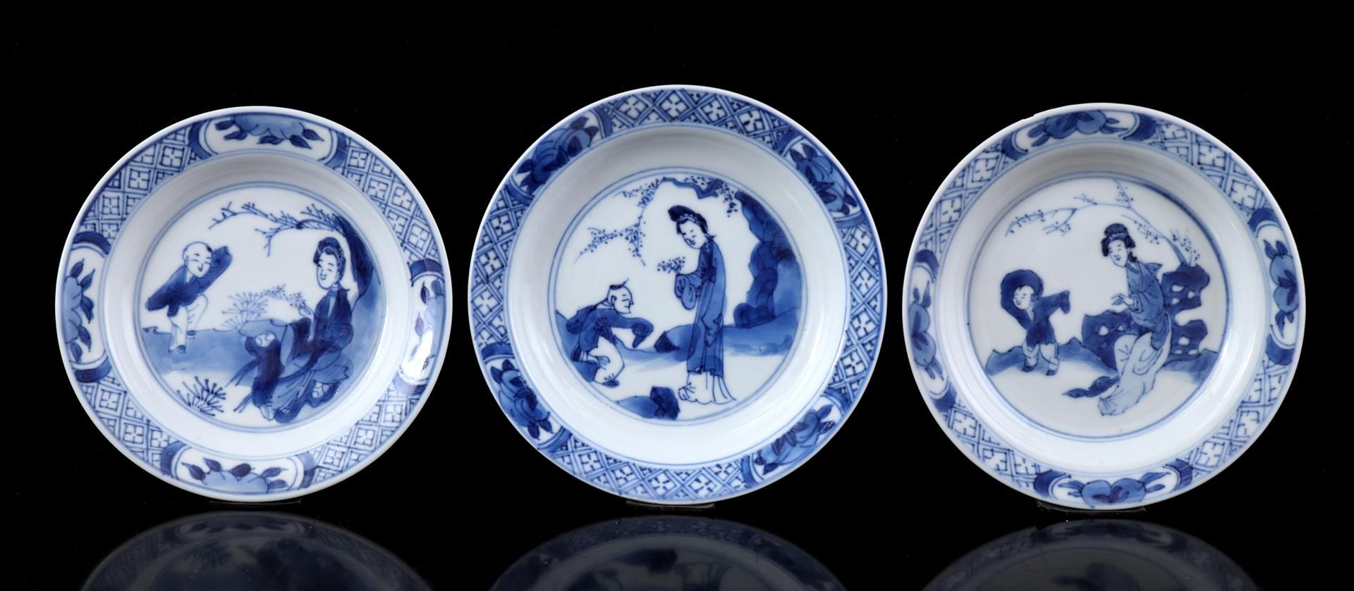 3 porcelain dishes, Kangxi