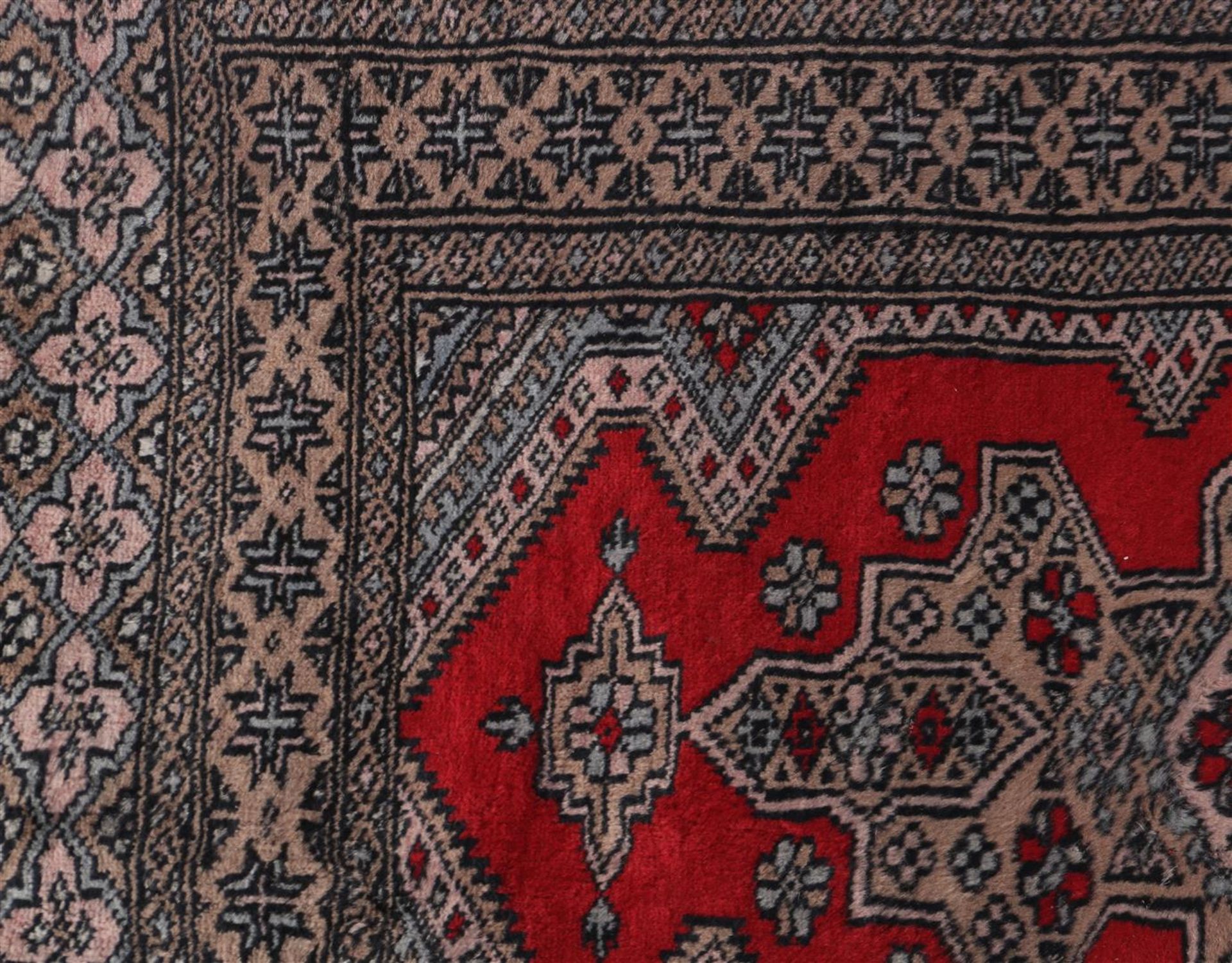 Hand-knotted oriental carpet, Lahore Pakistan - Image 3 of 4