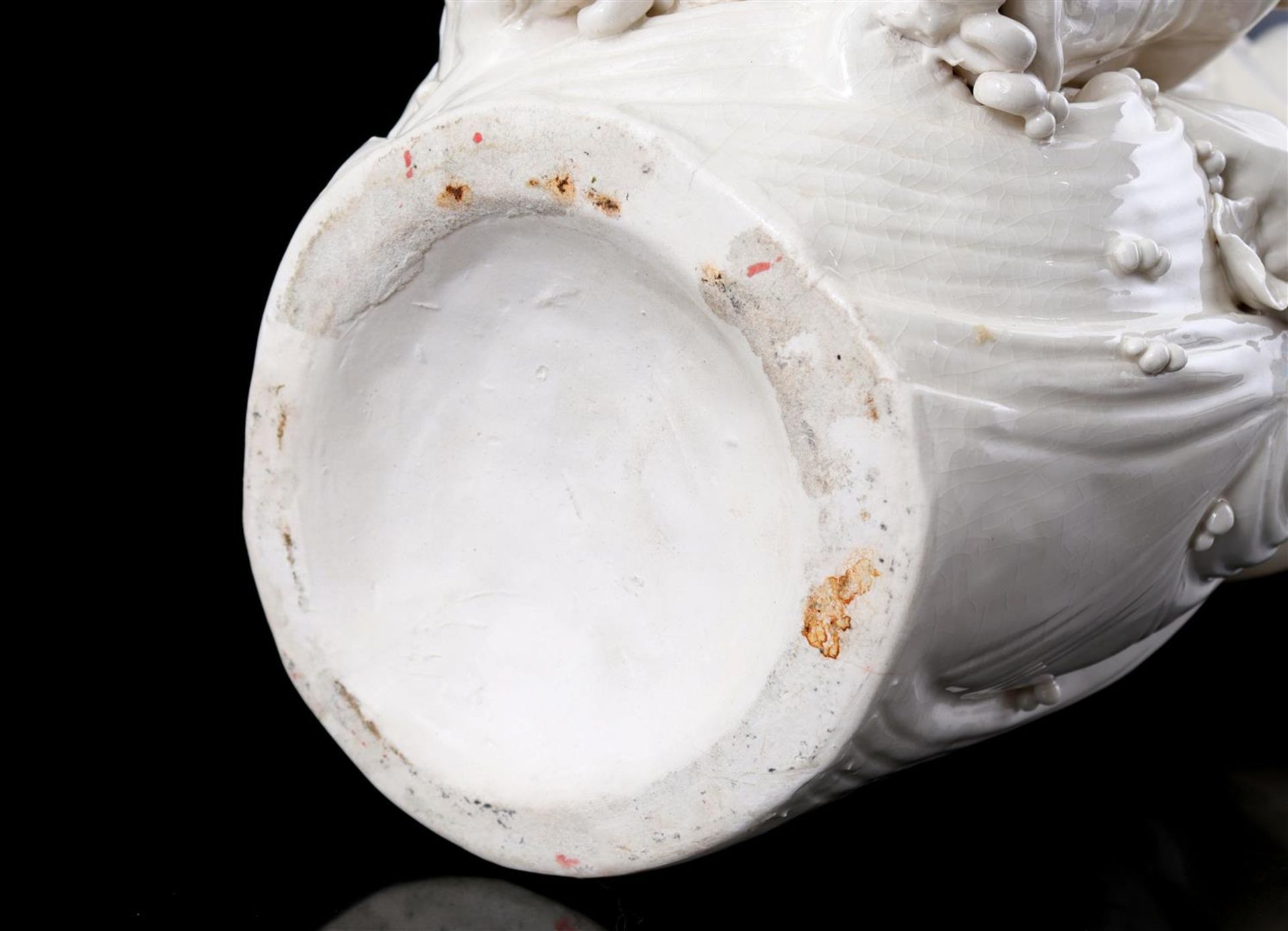 Blanc de Chine porcelain Guanyin, 20th - Bild 5 aus 5