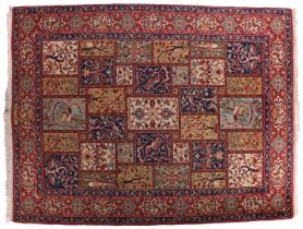 Hand-knotted wool carpet, Bakhtiari