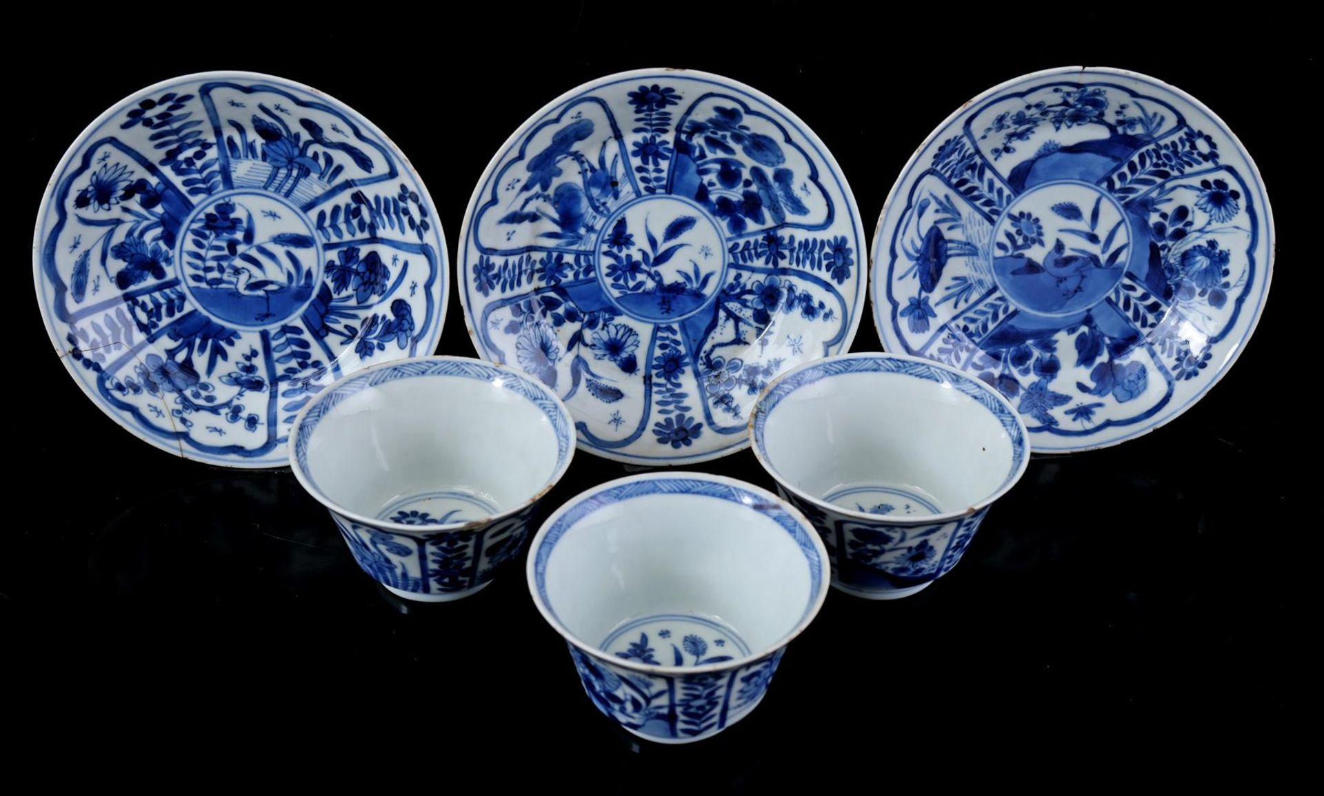 3 porcelain cups and saucers, Kangxi - Image 2 of 6