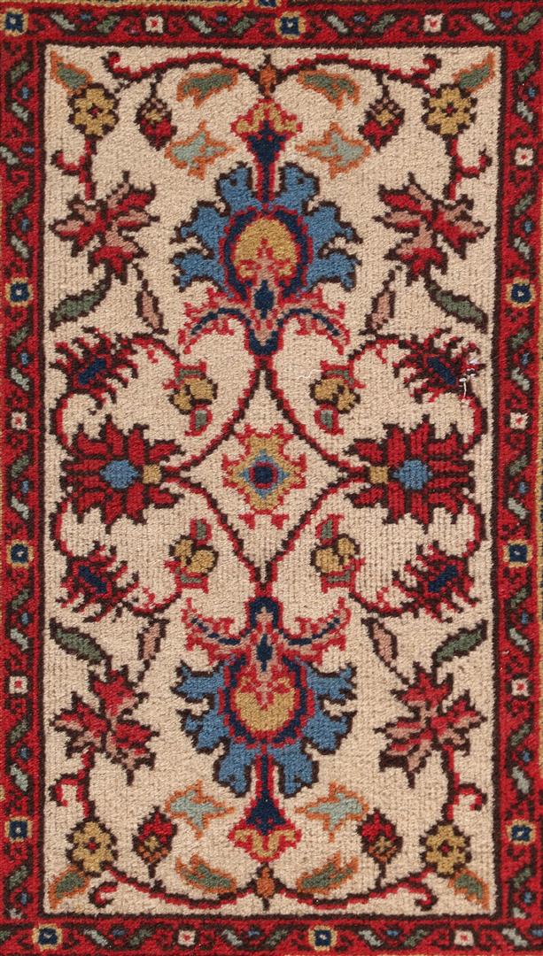 Hand-knotted wool carpet, Bakhtiari - Image 2 of 5
