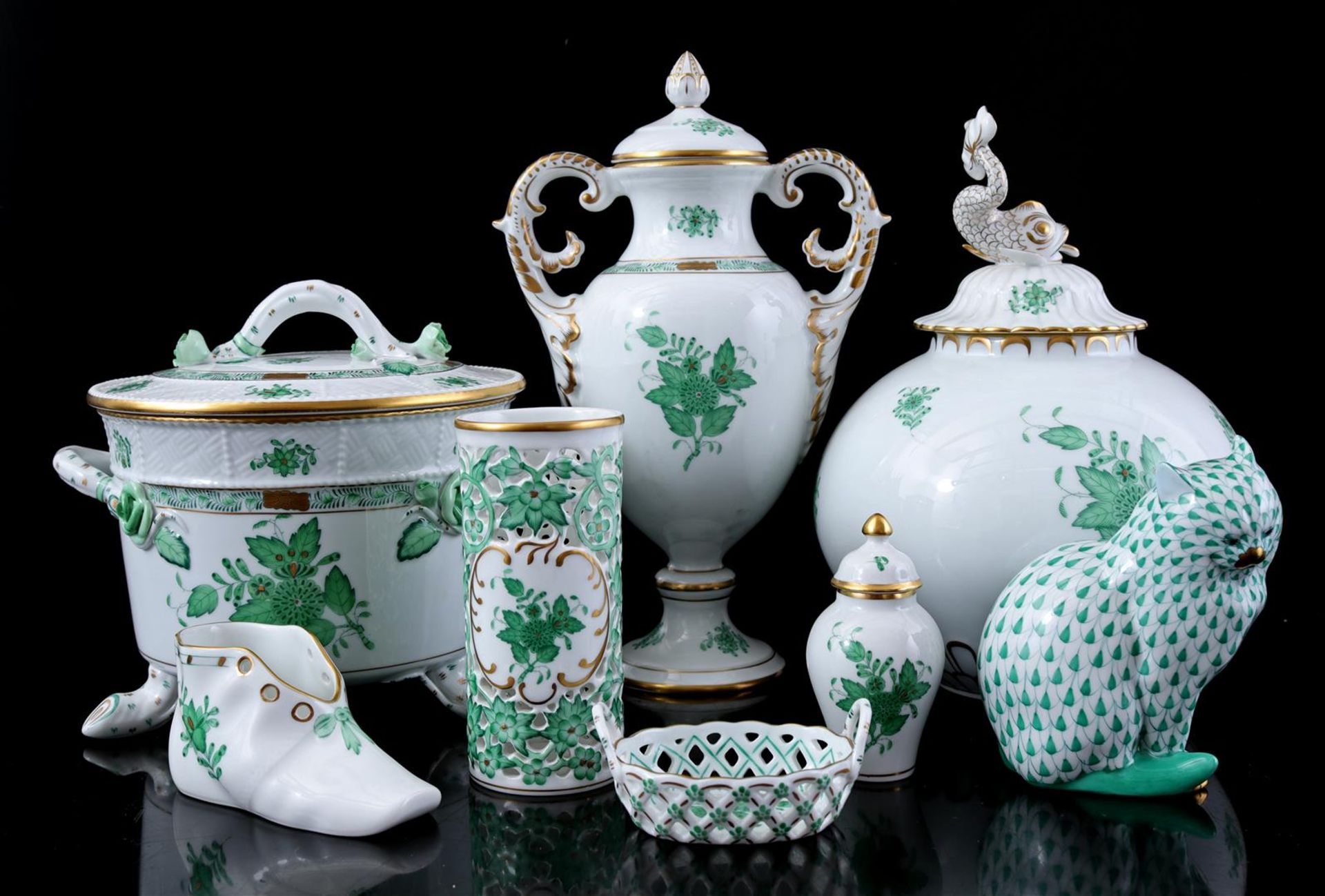 8 Herend porcelain objects