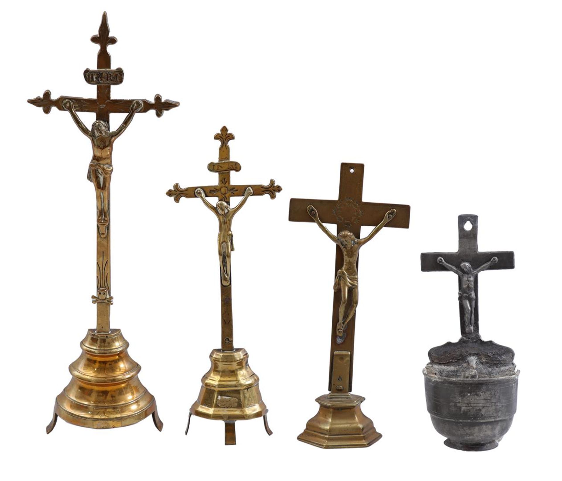4 crucifixes