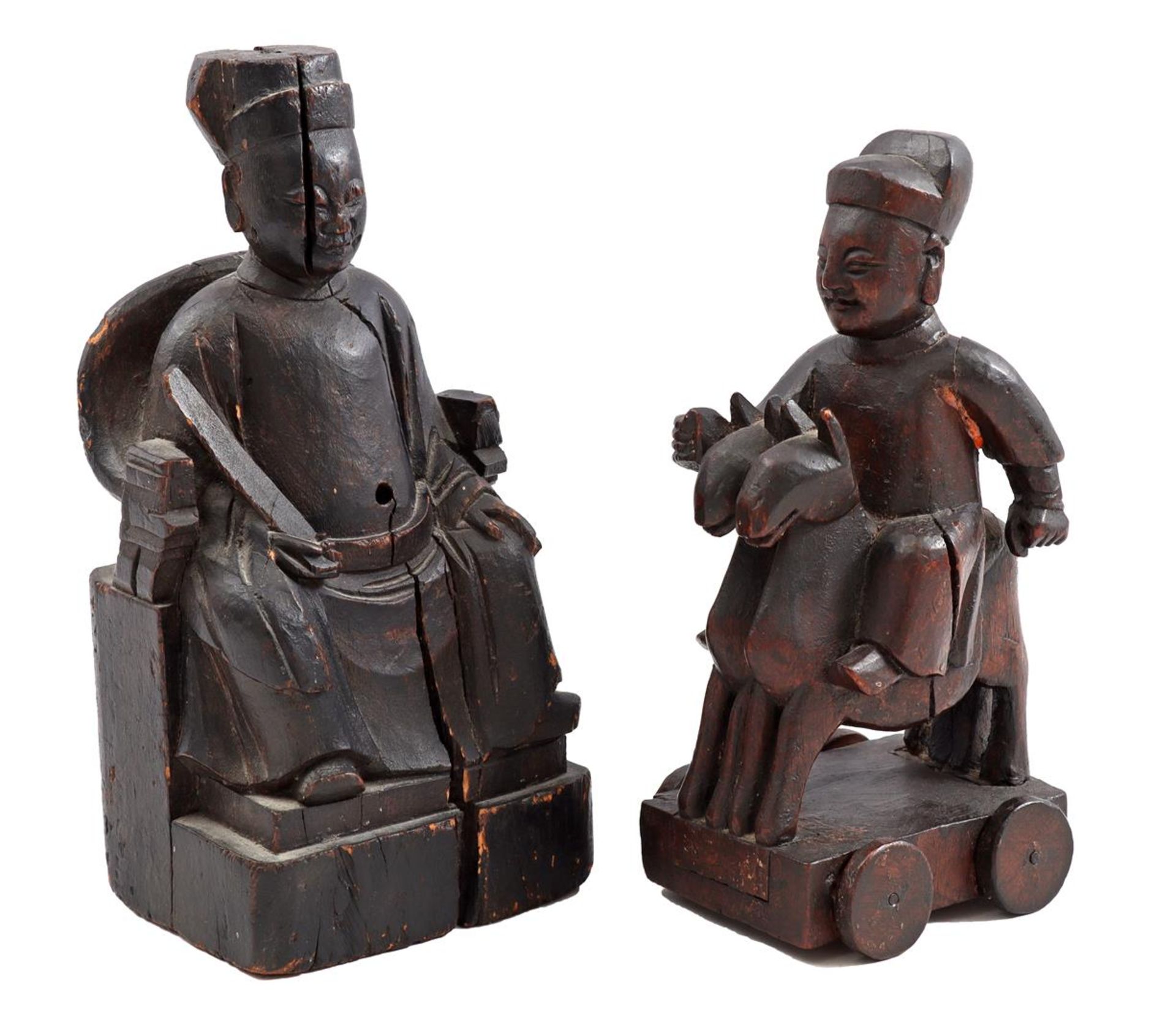 2 wooden sculptures
