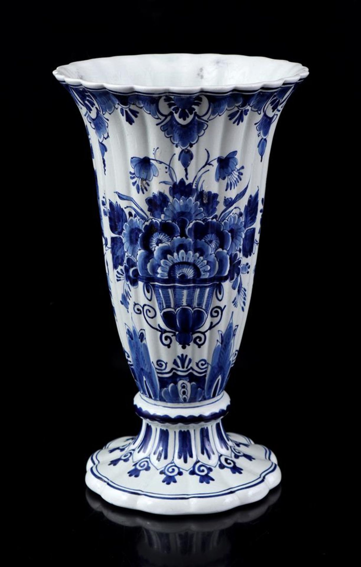 Porceleyne Fles Delft vase