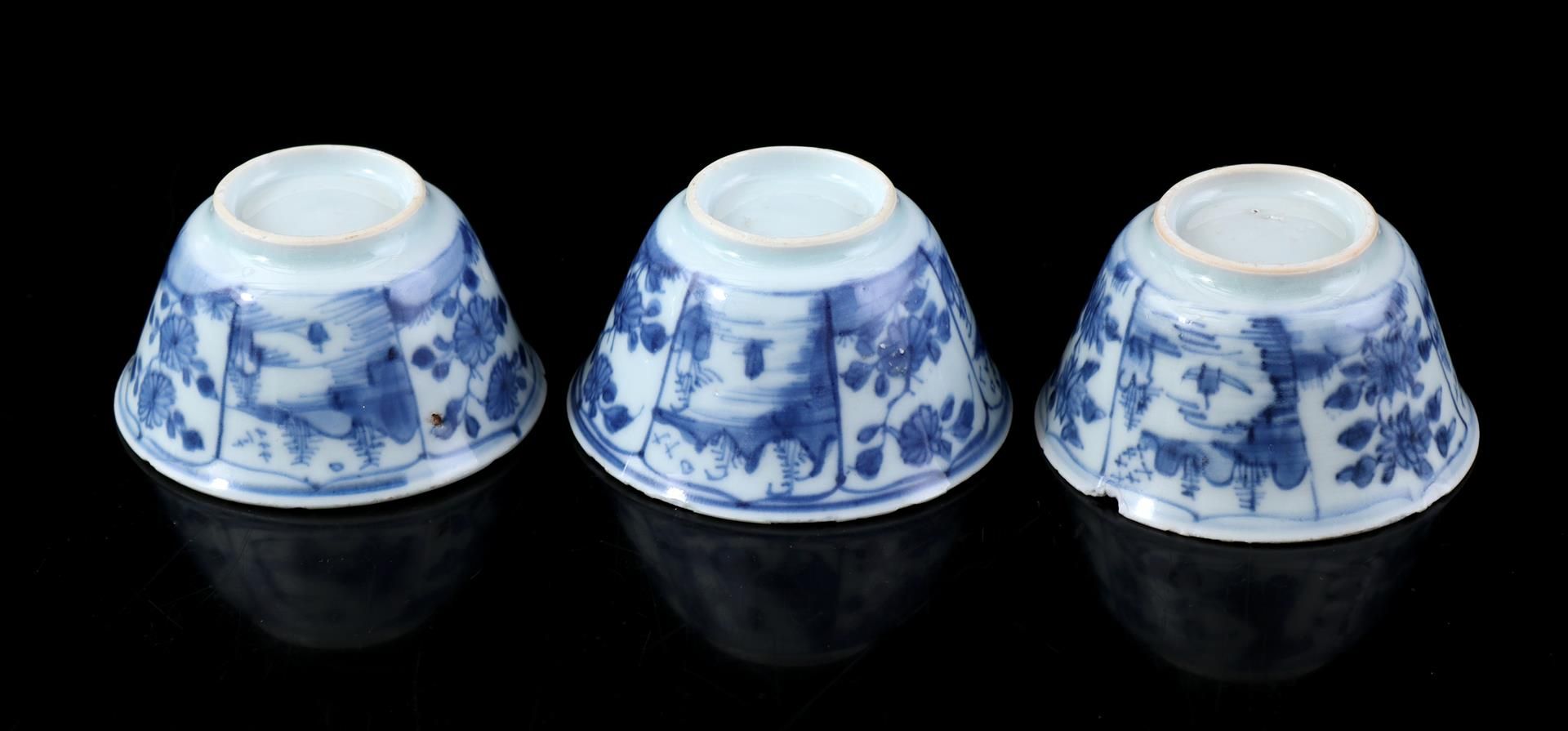 3 porcelain cups and 4 saucers, Kangxi - Bild 8 aus 8