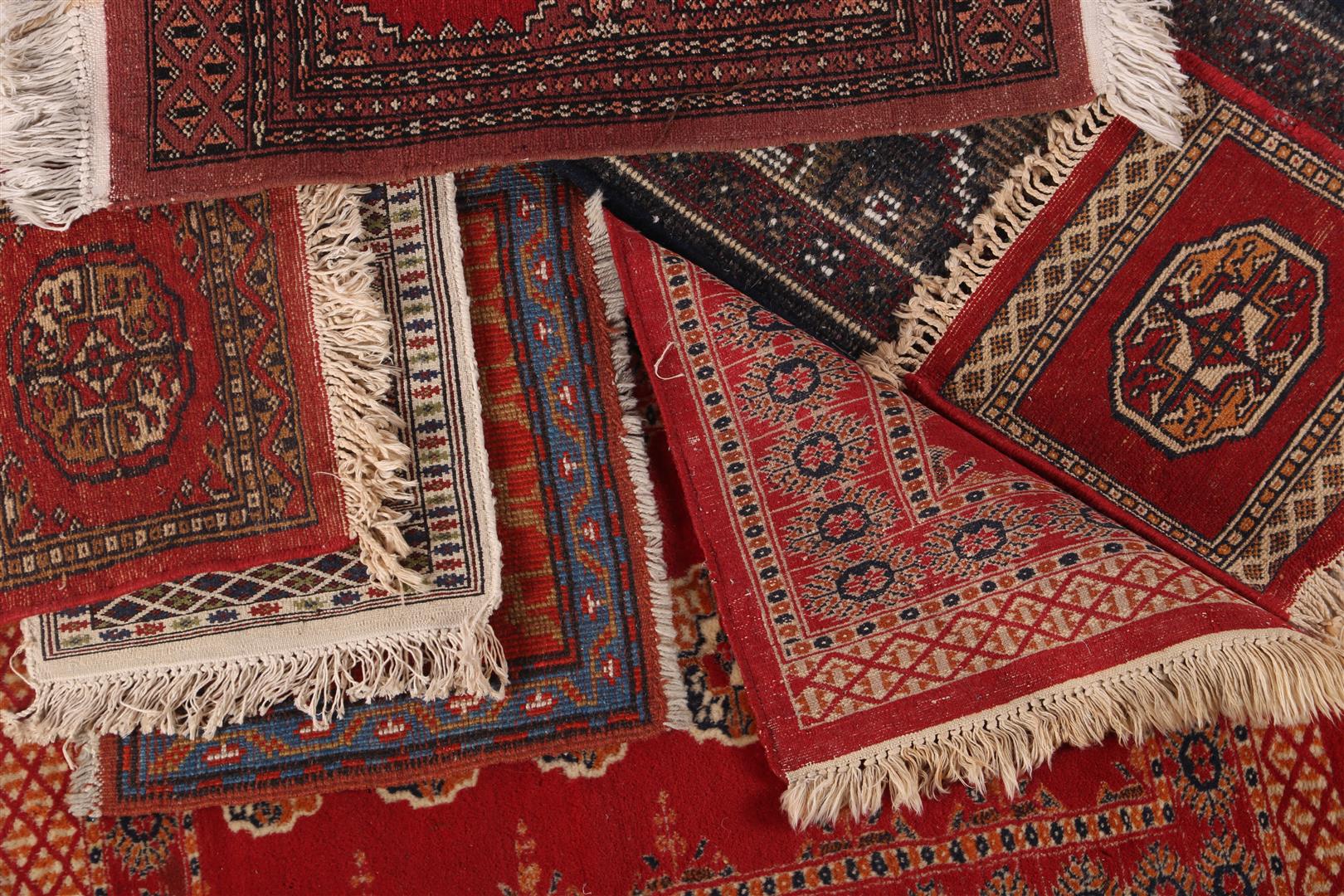 7 various wool carpets - Image 4 of 4