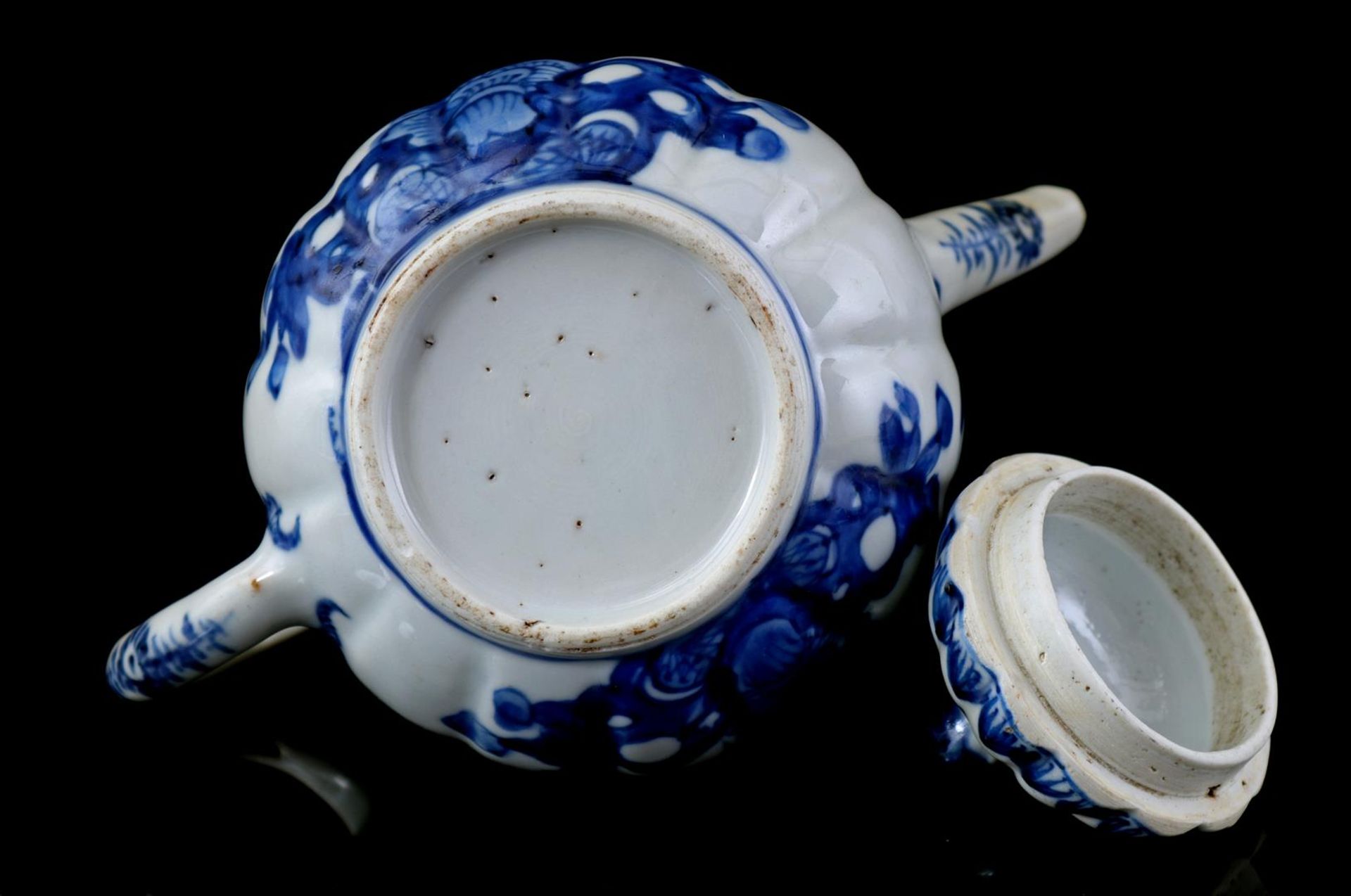 Porcelain teapot, Kangxi - Image 3 of 5