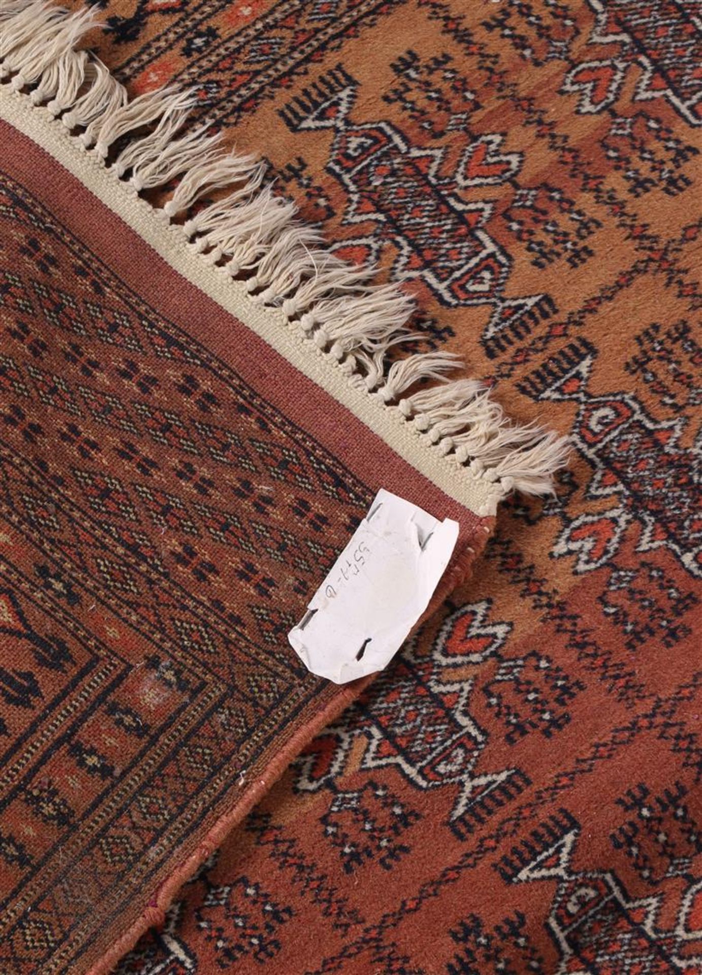 Hand-knotted oriental carpet, Lahore Pakistan - Image 4 of 4