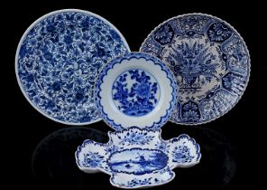 4 earthenware dishes
