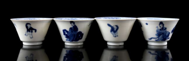 4 porcelain cups, Kangxi