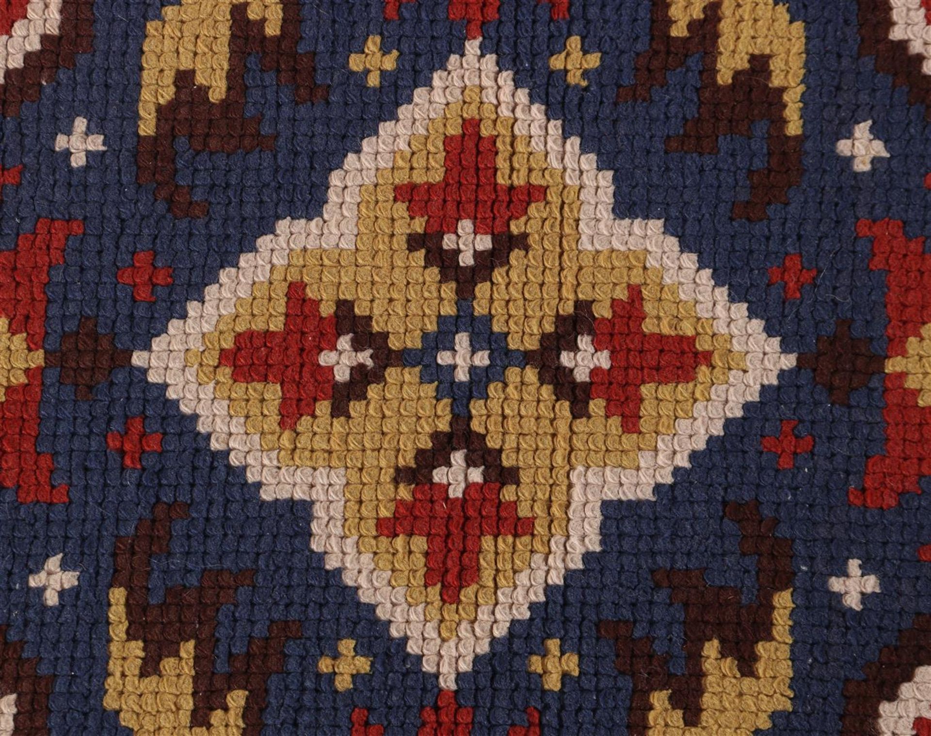 Hand-knotted oriental carpet, European - Image 2 of 4