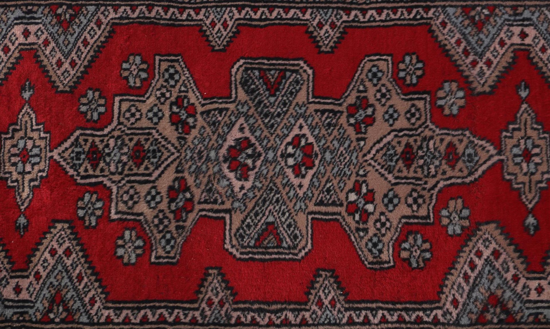 Hand-knotted oriental carpet, Lahore Pakistan - Image 2 of 4