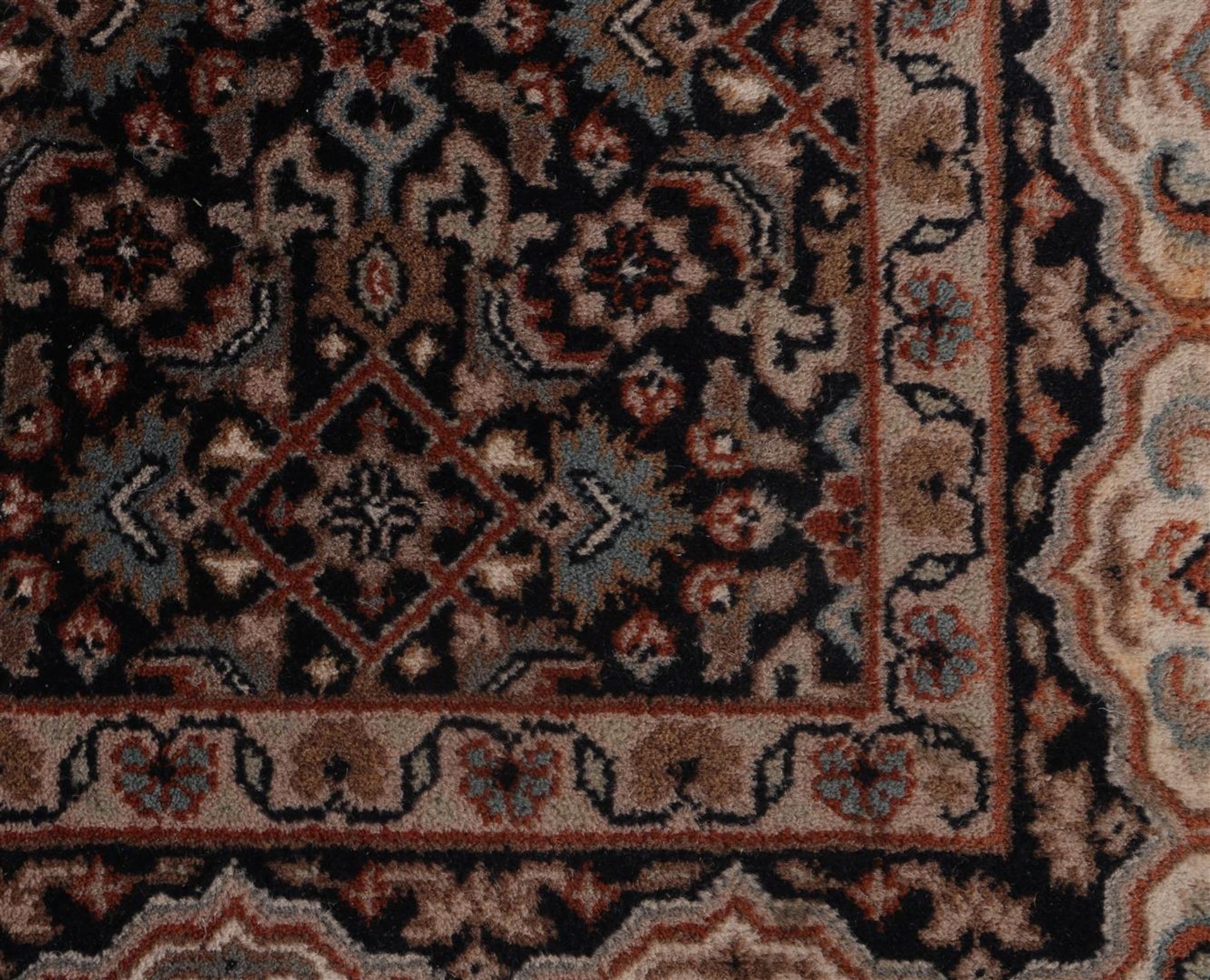 Hand-knotted oriental carpet - Image 2 of 3