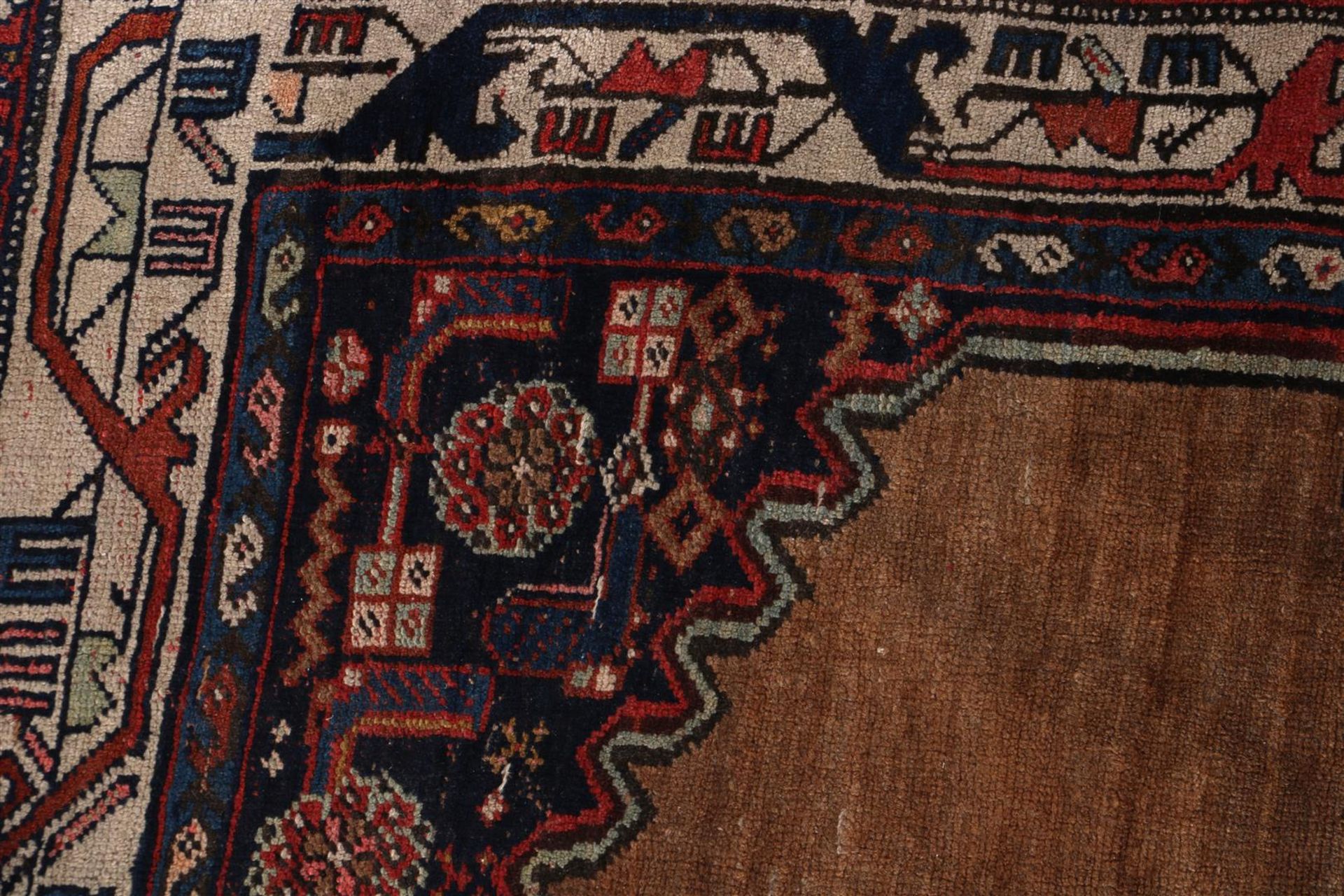 Hanging knotted oriental wool carpet, Bidjar - Bild 3 aus 4