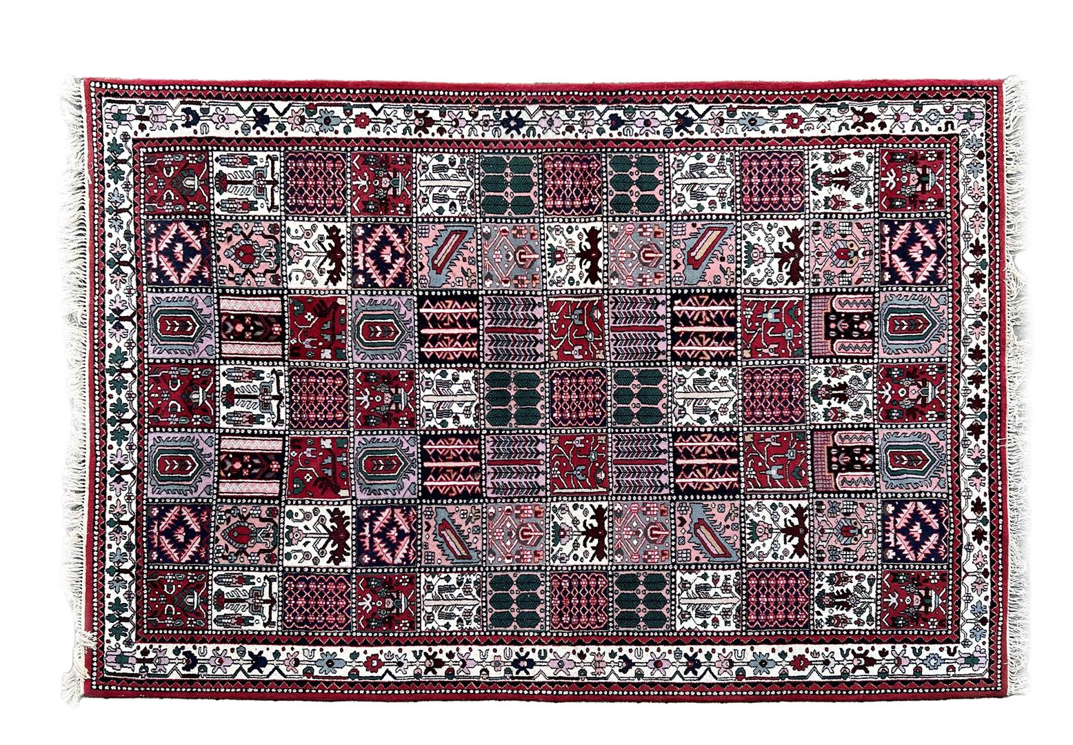 Hand-knotted wool carpet, Bachtiari
